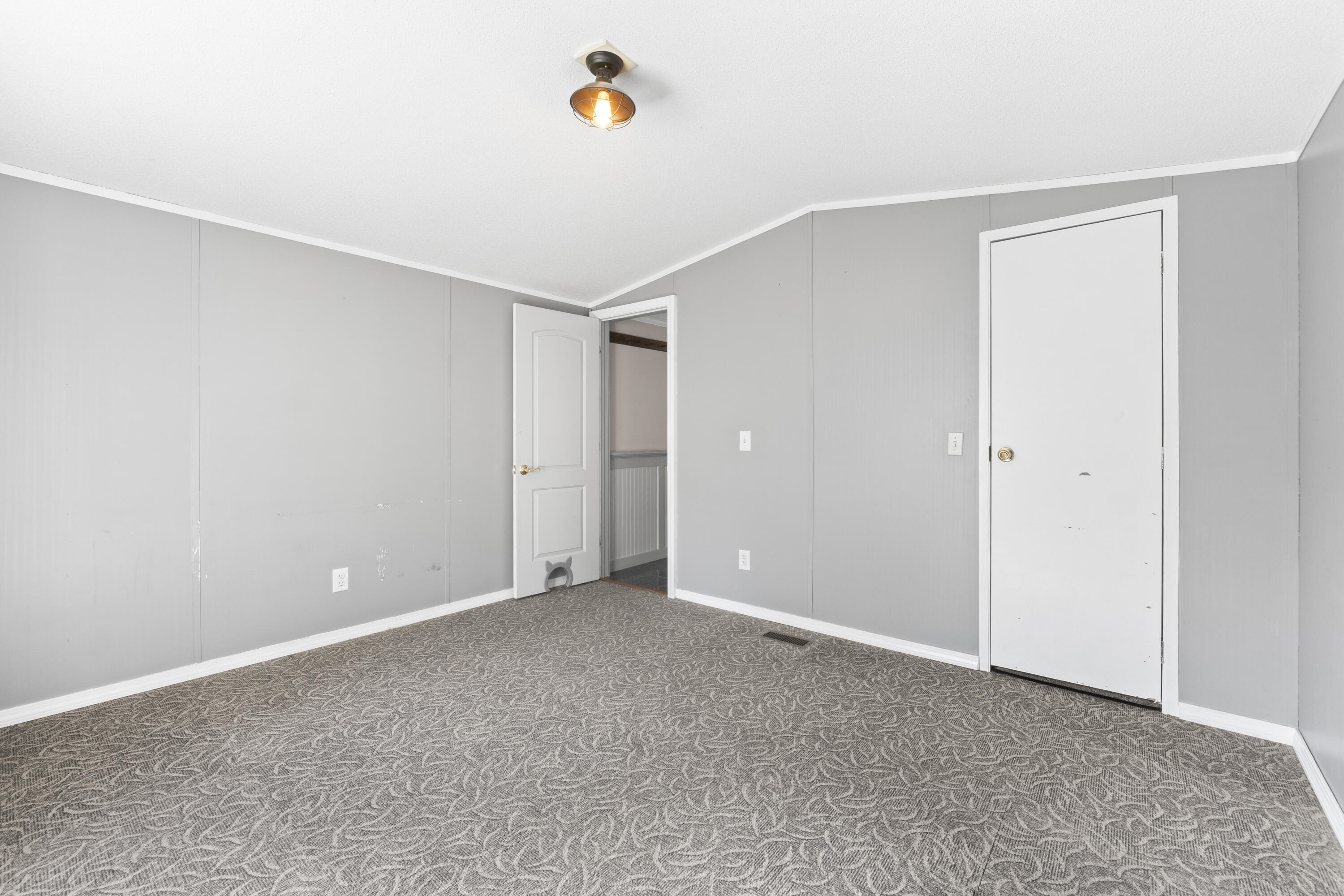 128 Long Swamp Road