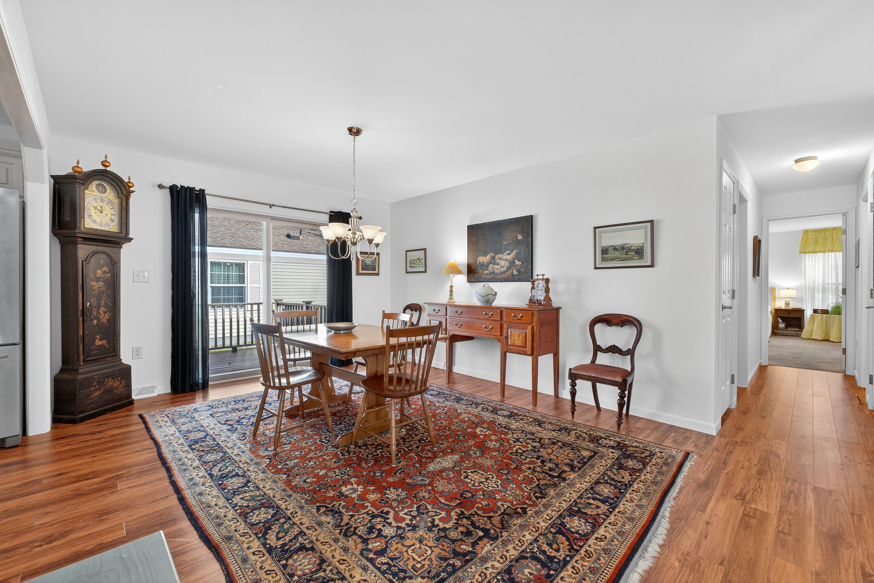 8 Caslyn Drive