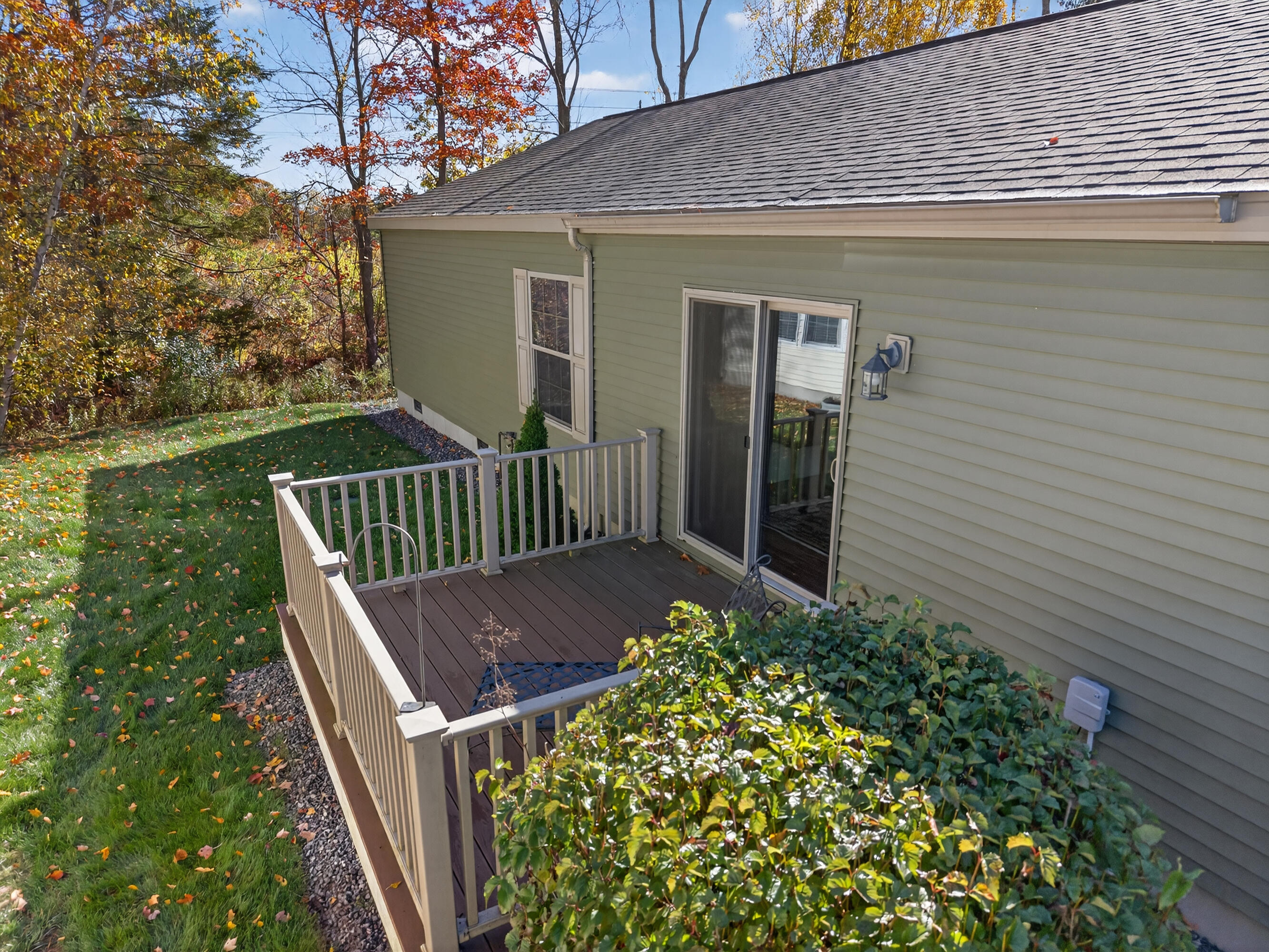 8 Caslyn Drive