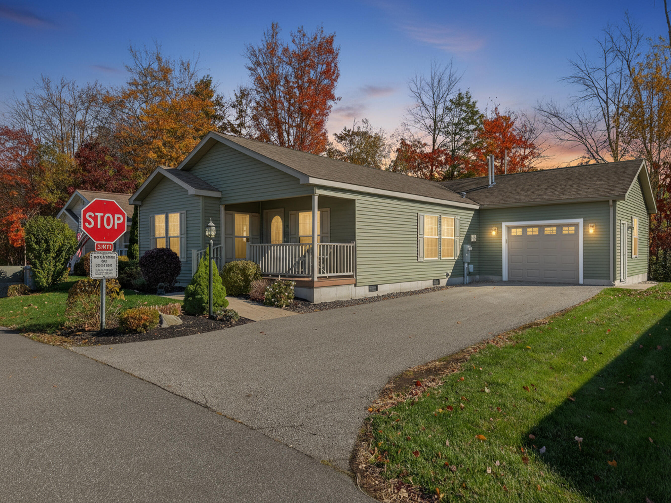 8 Caslyn Drive