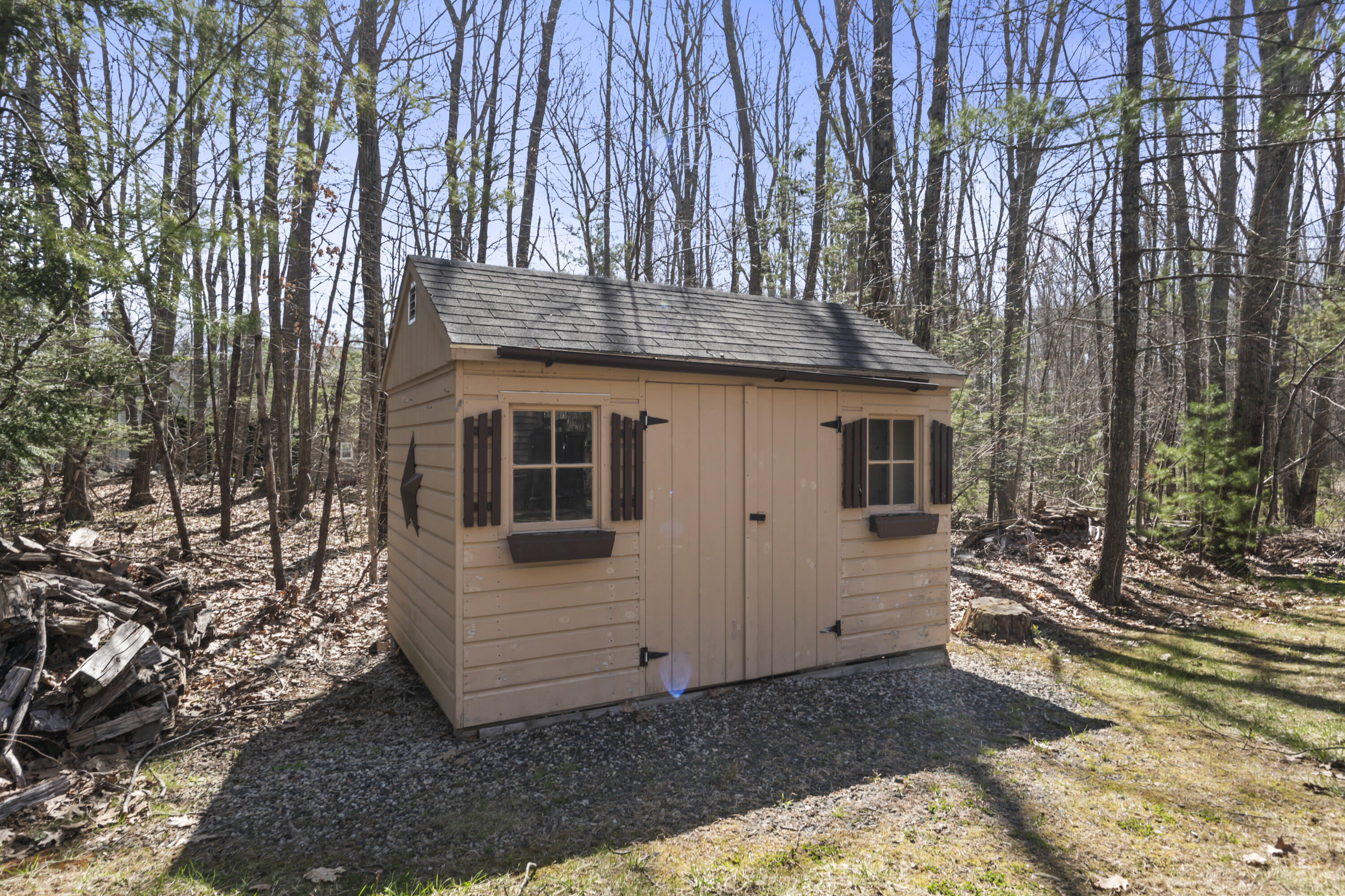 24 Bluestone Lane