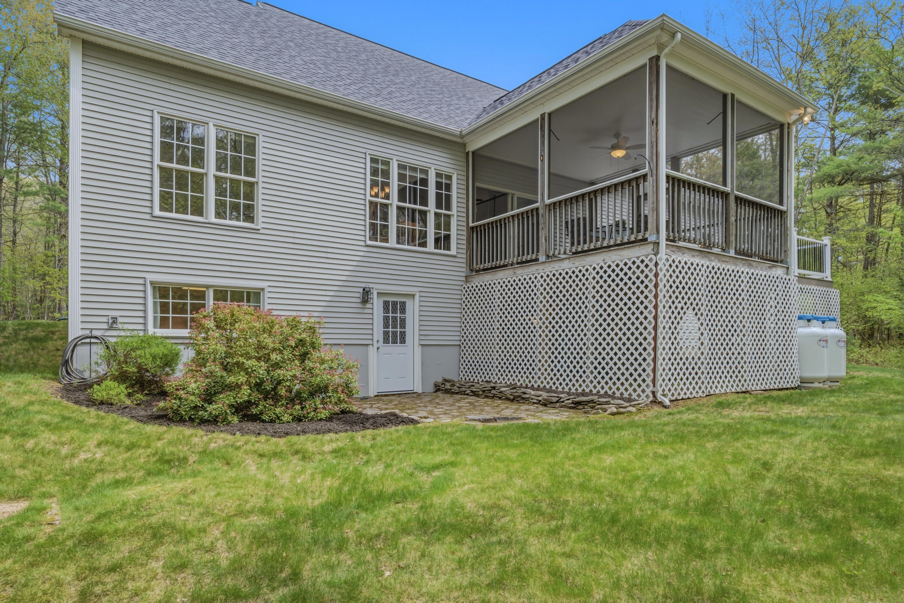 42 Black Swan Drive