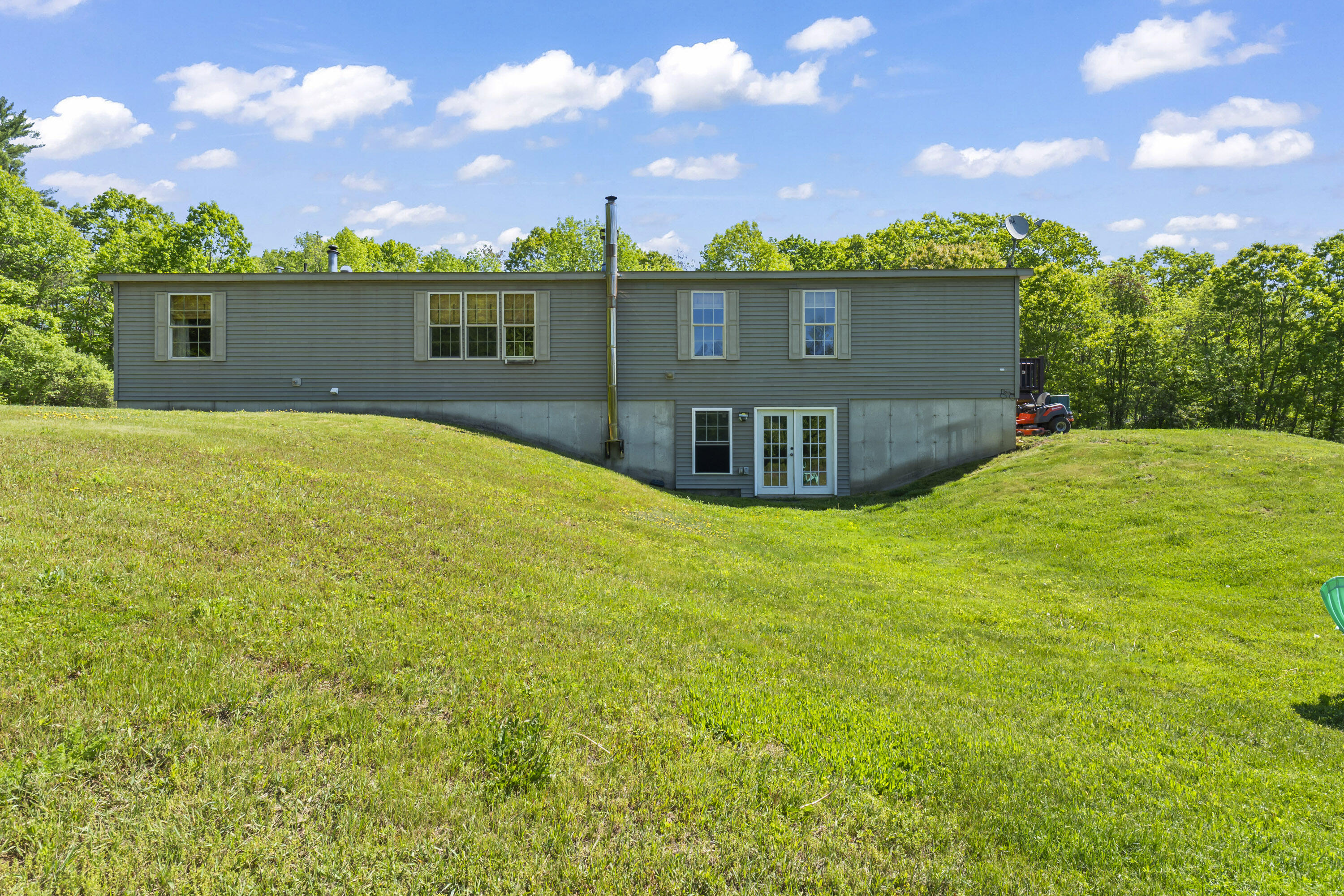 252 Blackberry Hill Road
