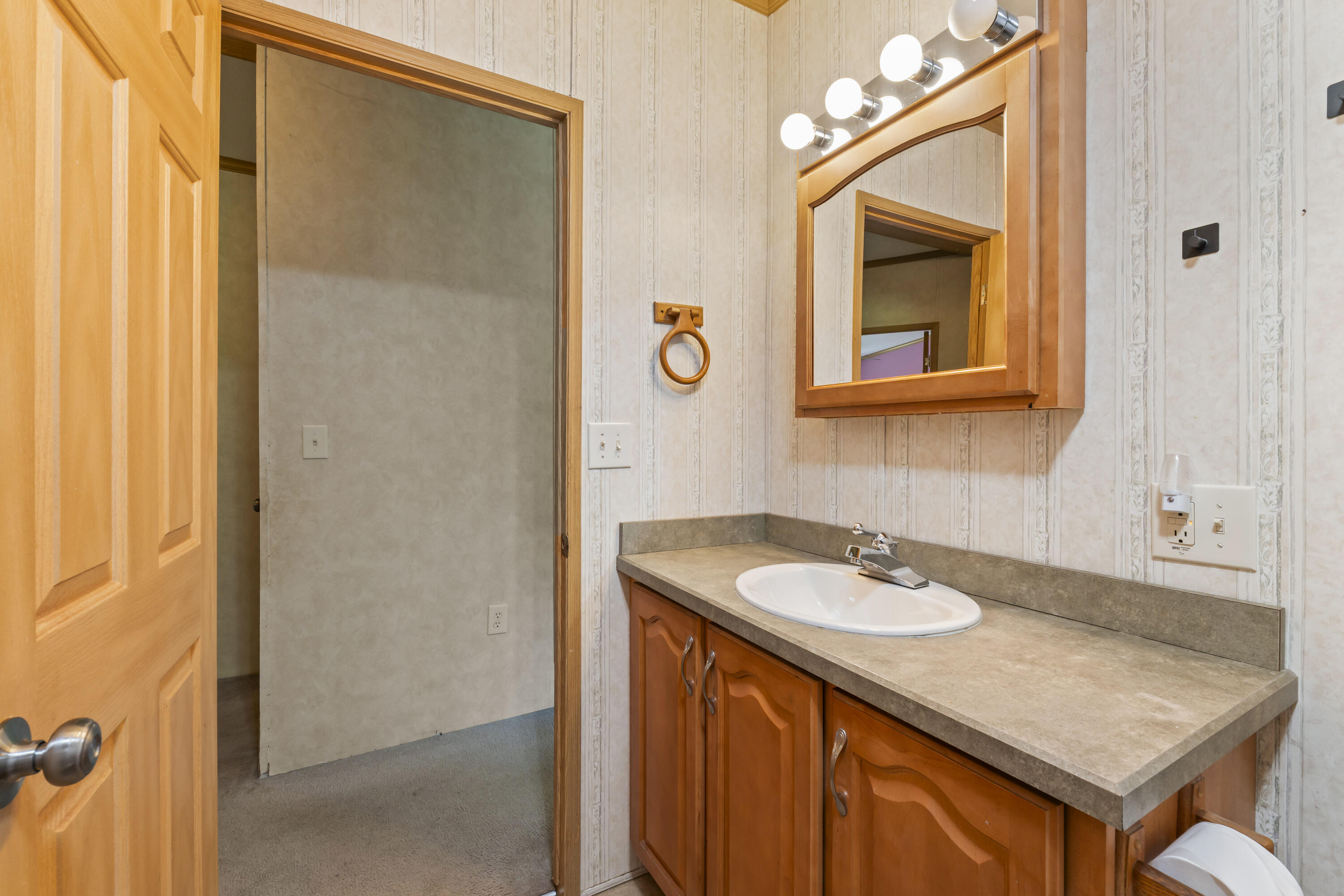 252 Blackberry Hill Road