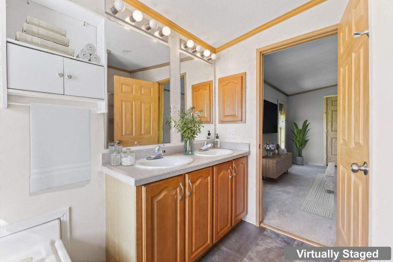 252 Blackberry Hill Road