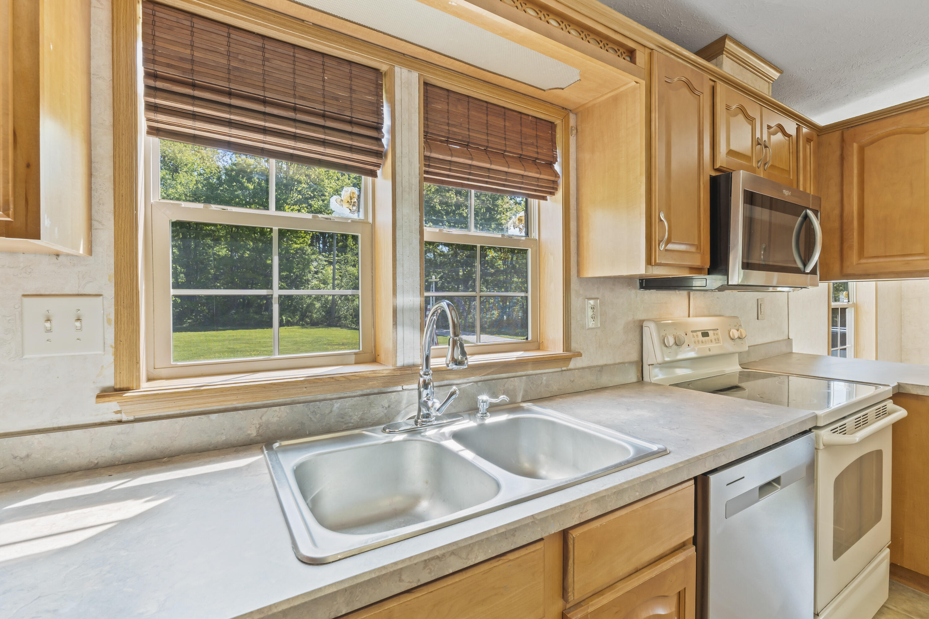 252 Blackberry Hill Road