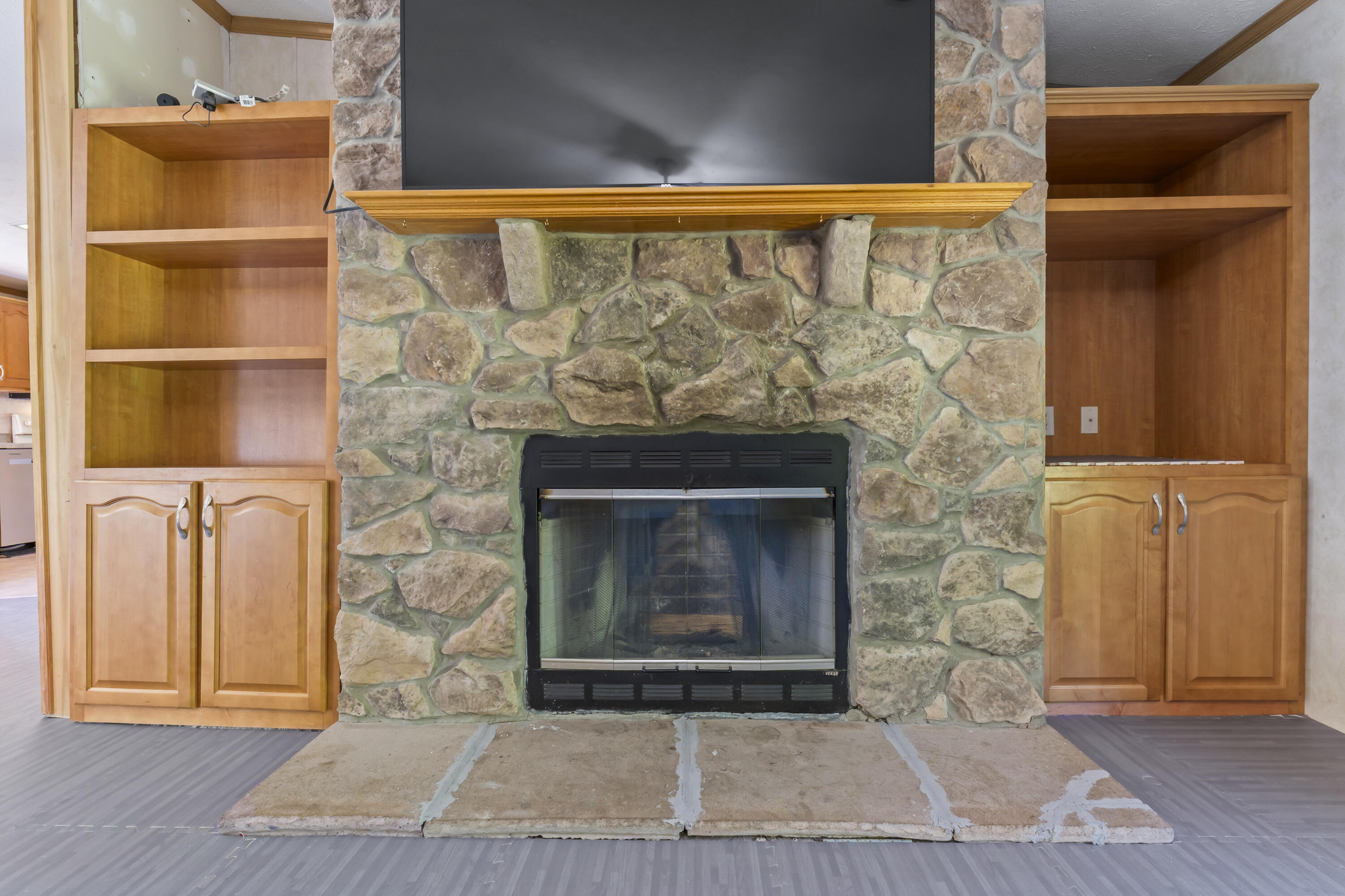 252 Blackberry Hill Road