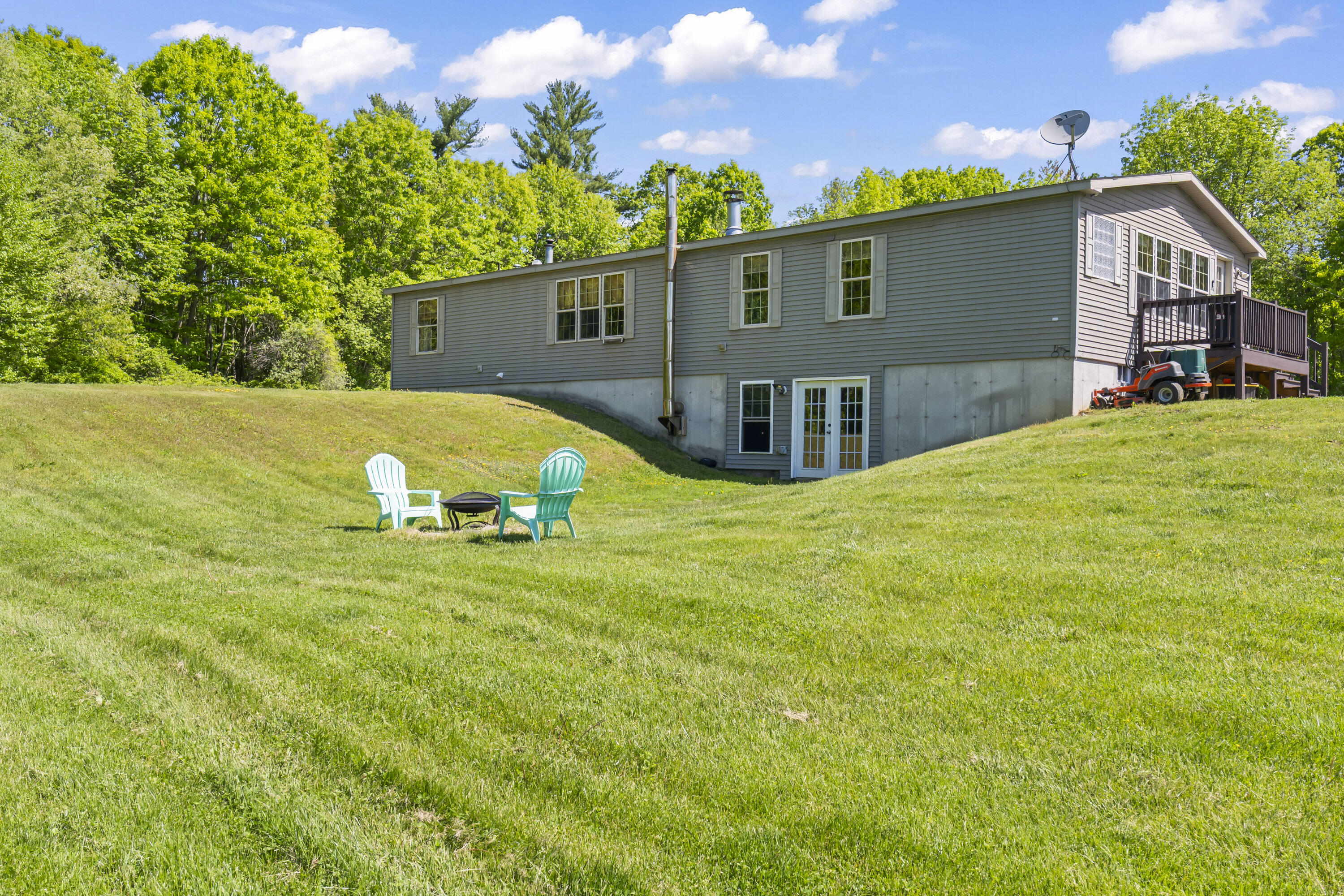 252 Blackberry Hill Road