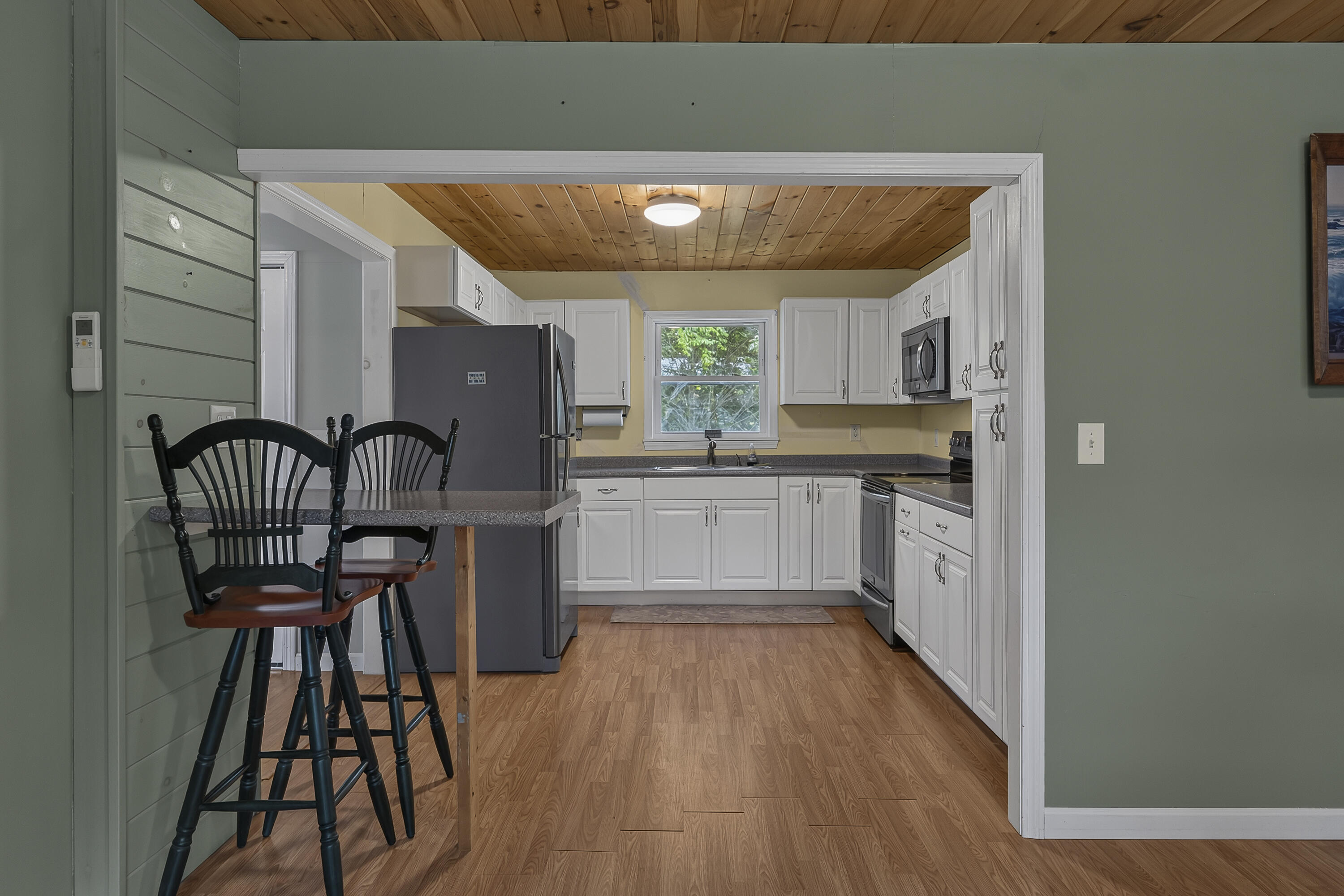 10 Oceanside Avenue W