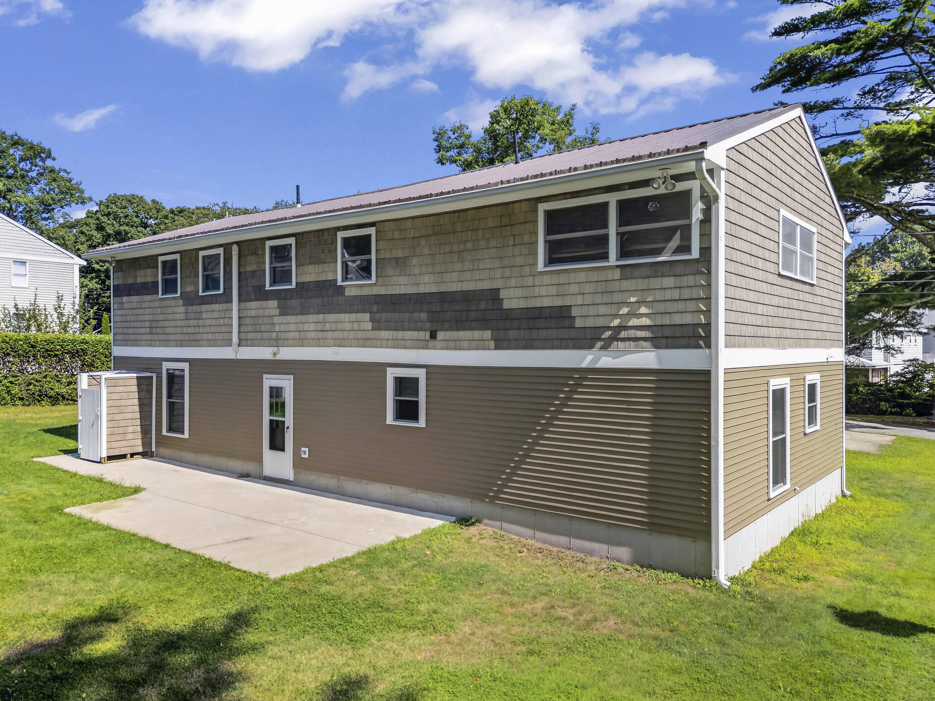 10 Oceanside Avenue W