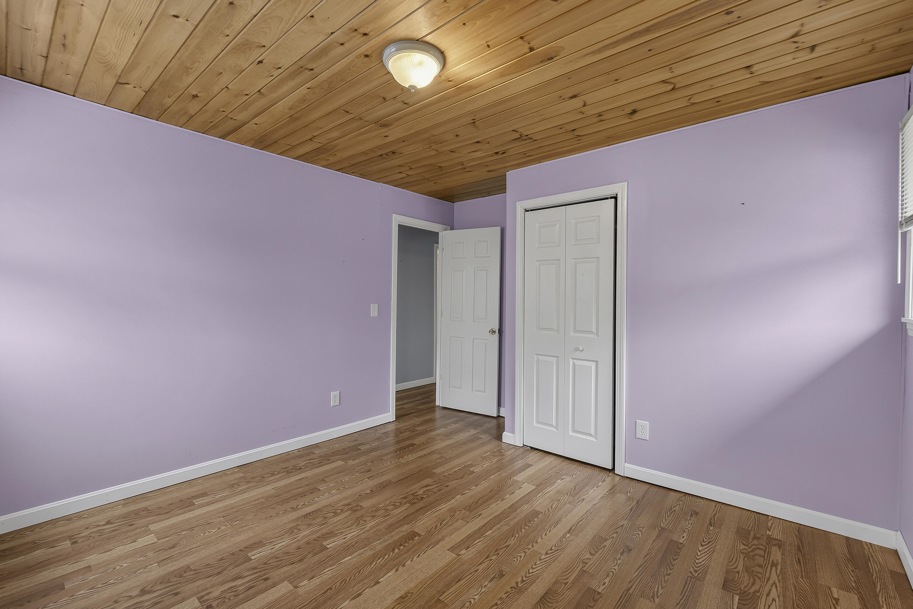 10 Oceanside Avenue W
