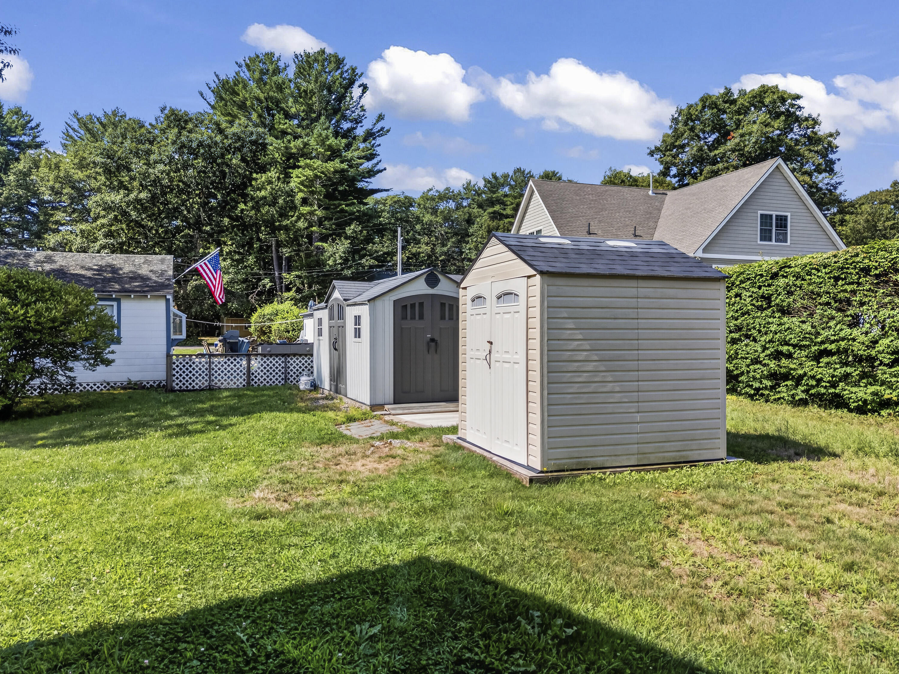 10 Oceanside Avenue W
