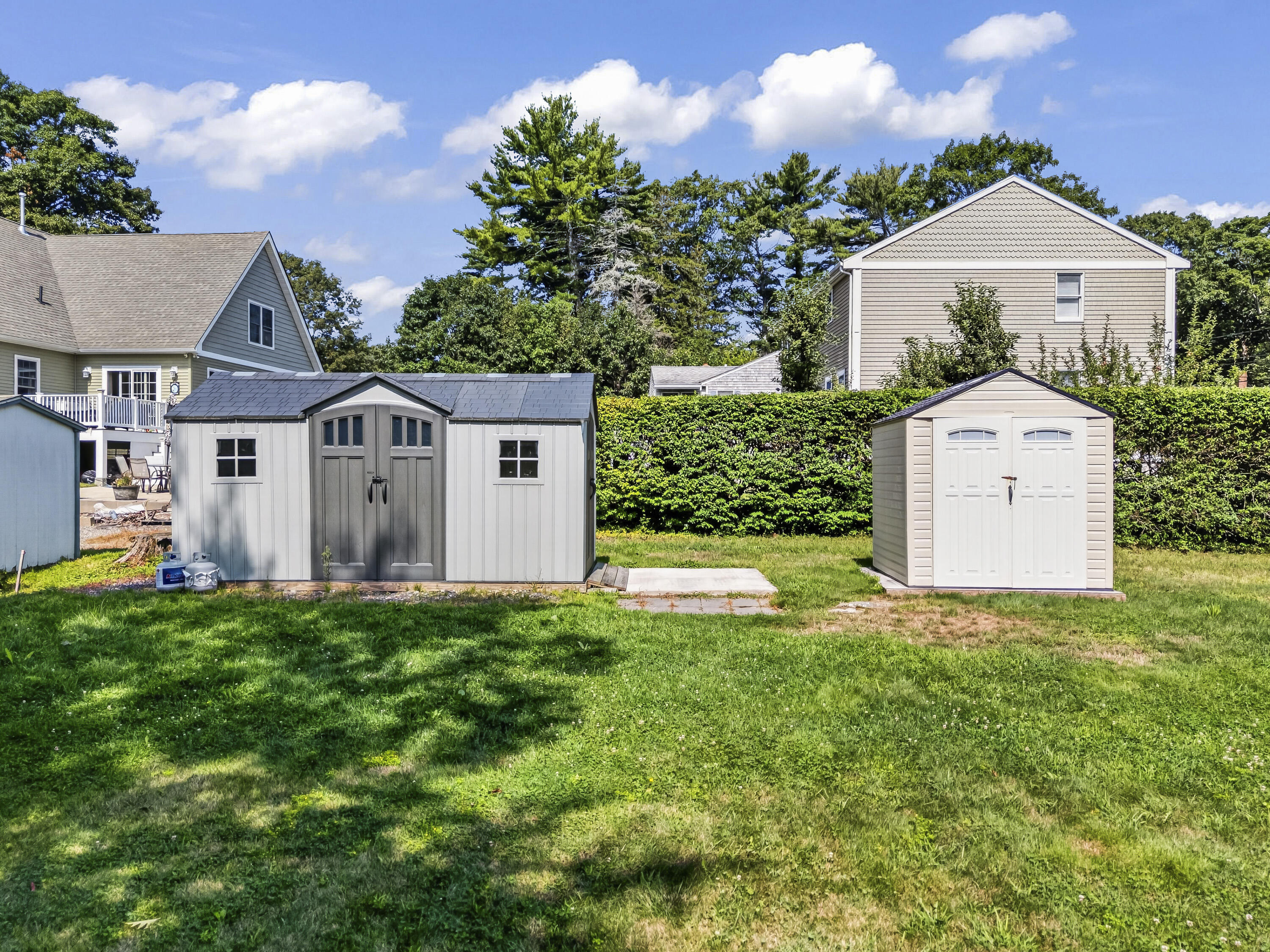 10 Oceanside Avenue W