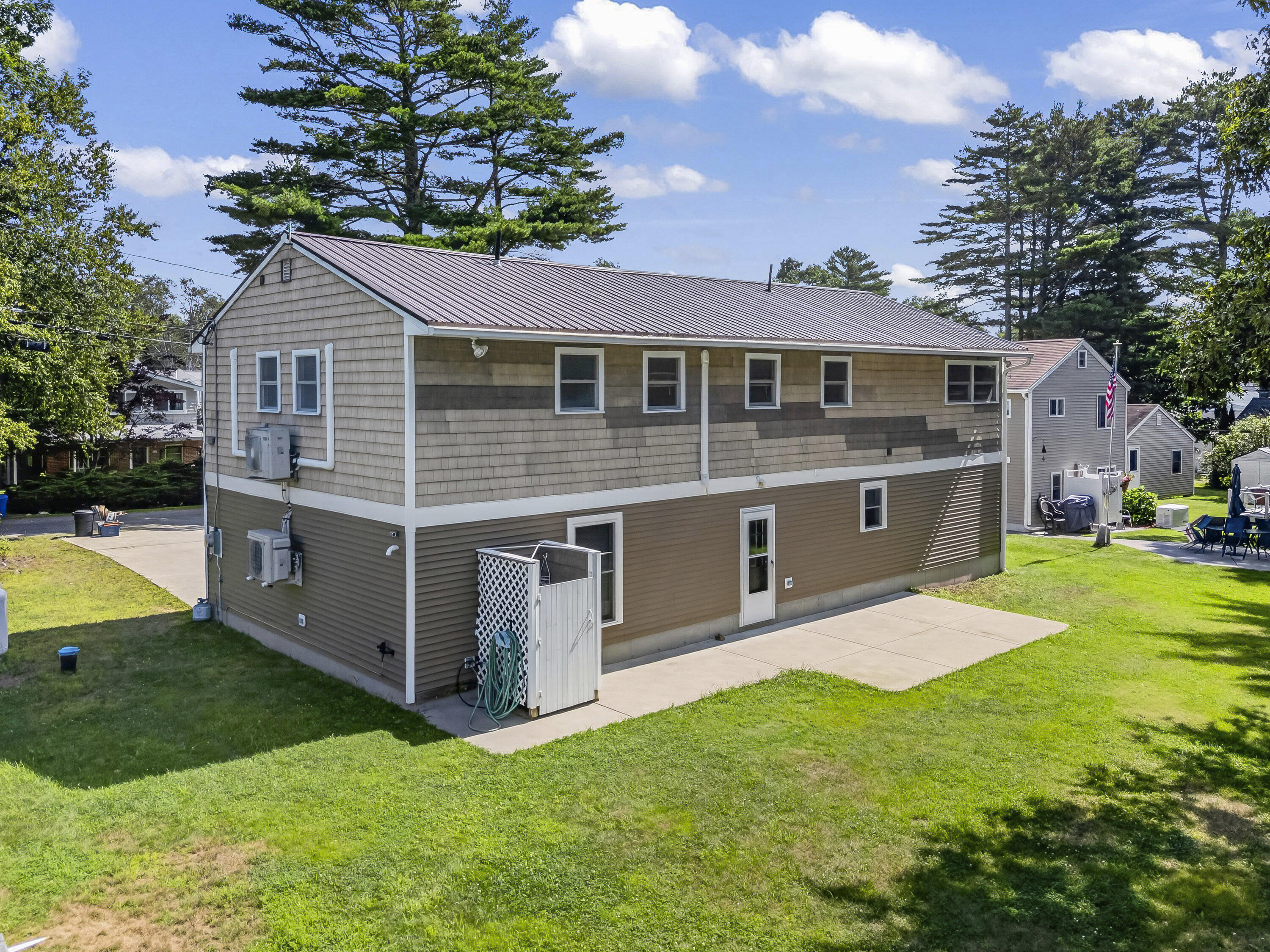 10 Oceanside Avenue W