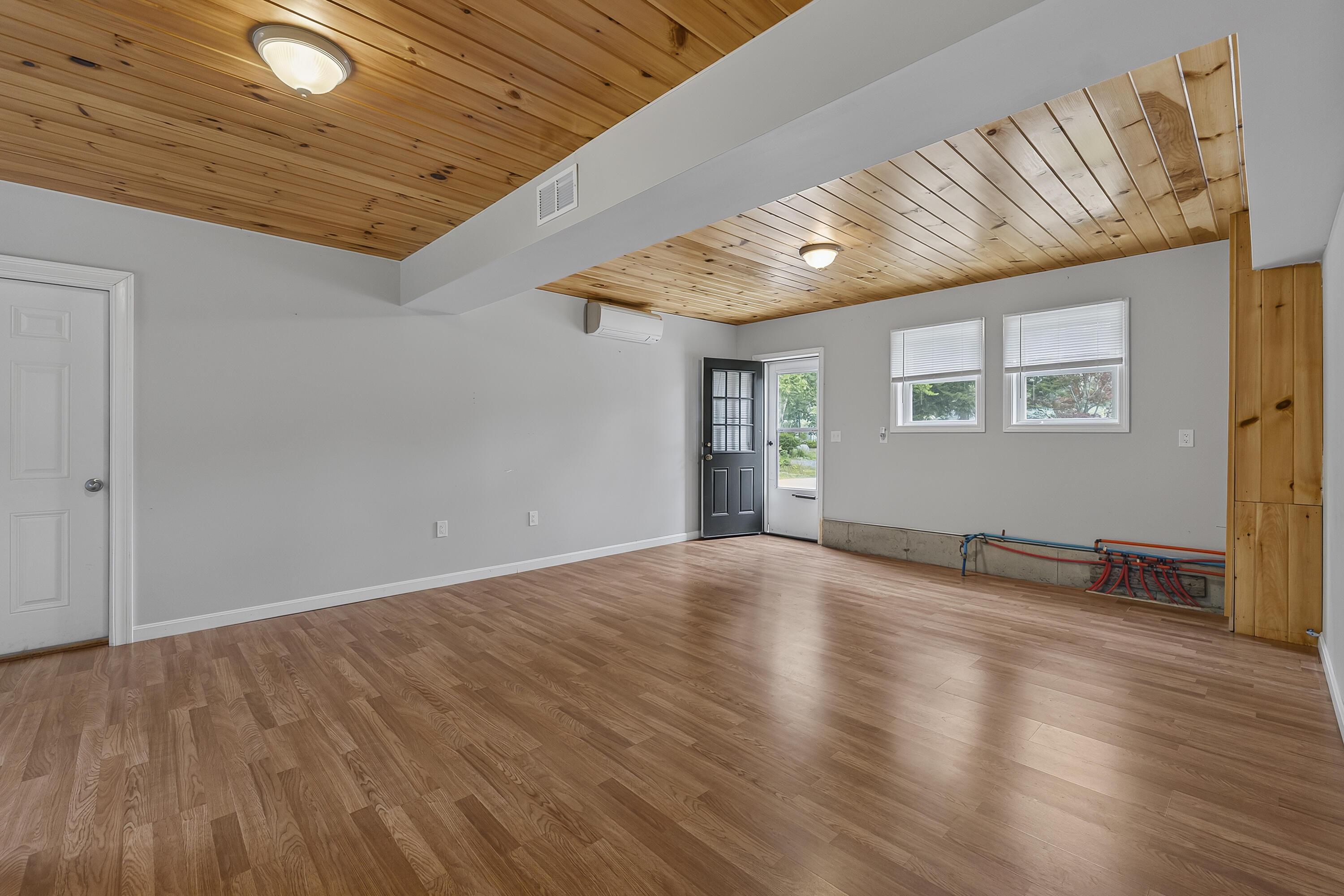 10 Oceanside Avenue W