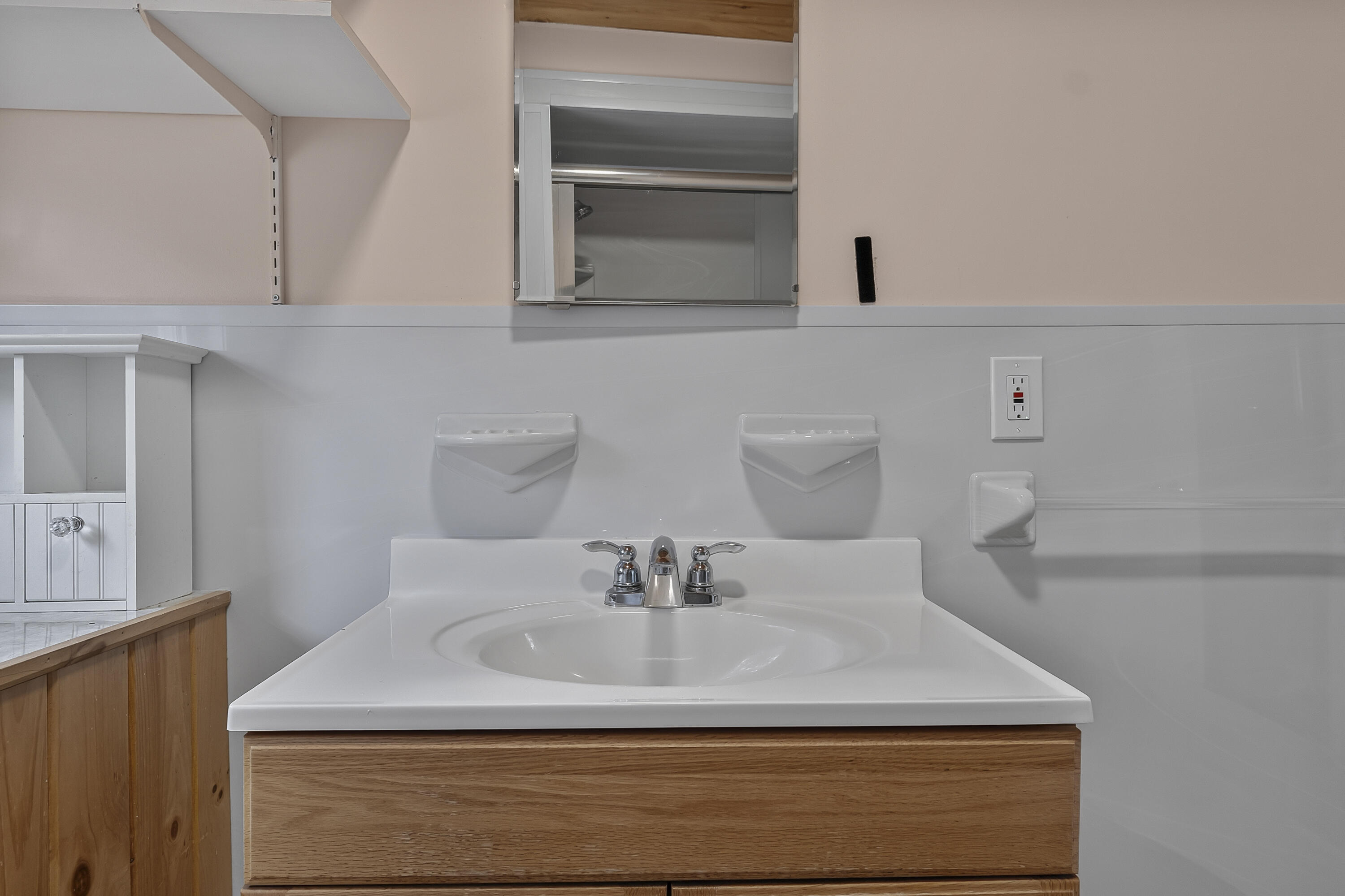 10 Oceanside Avenue W