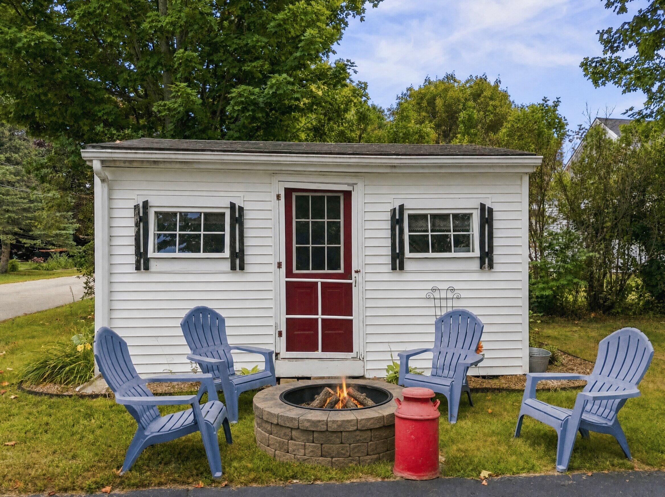 18 Maple Street