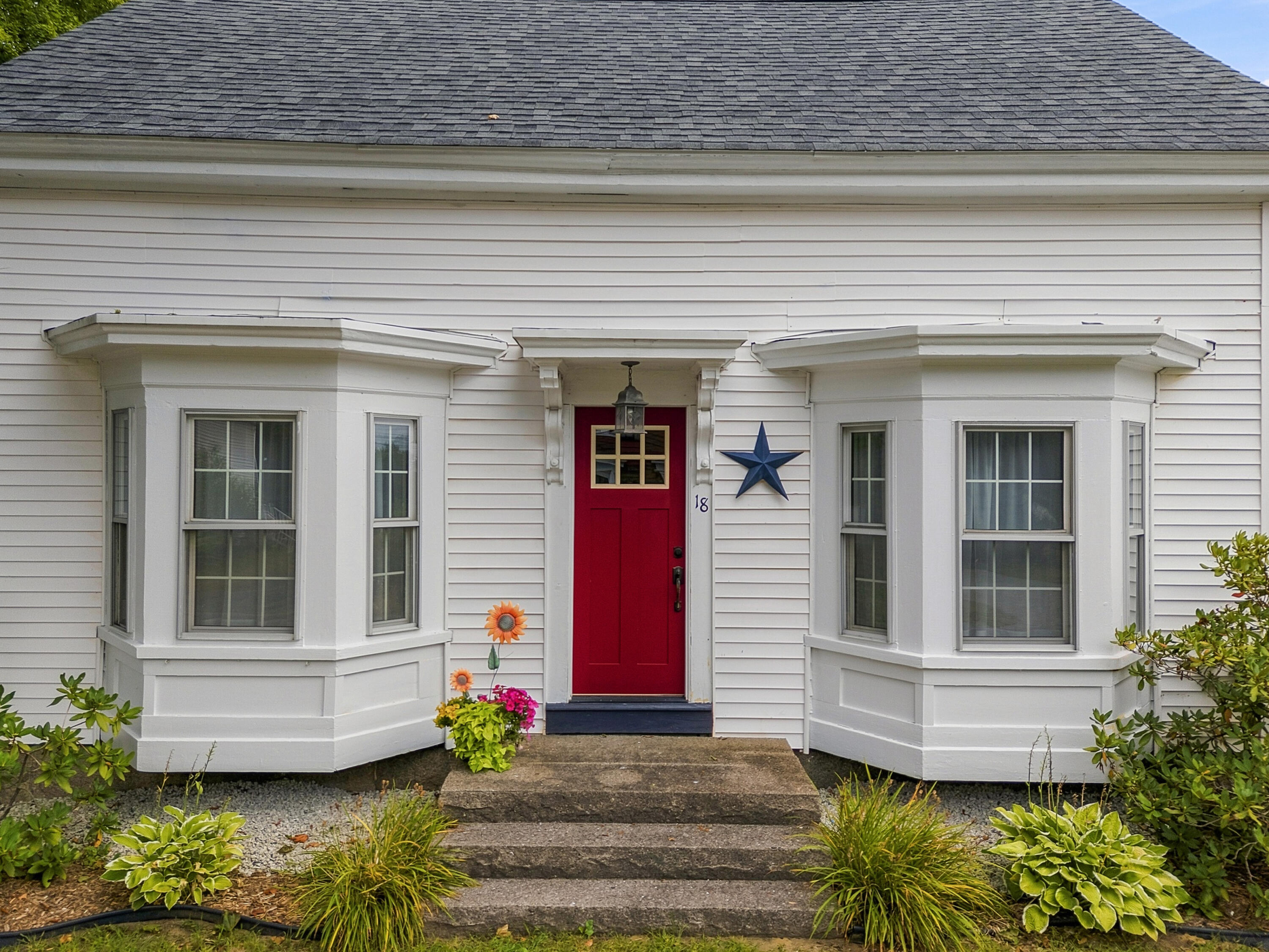 18 Maple Street