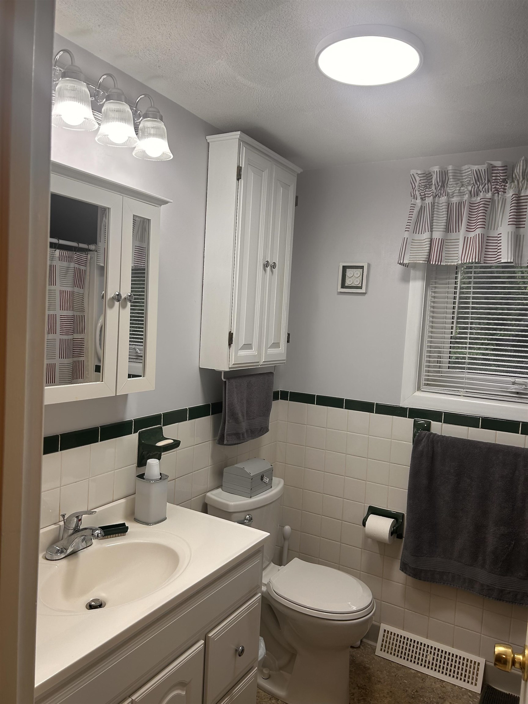 1 Cedarbrook Village Unit: H