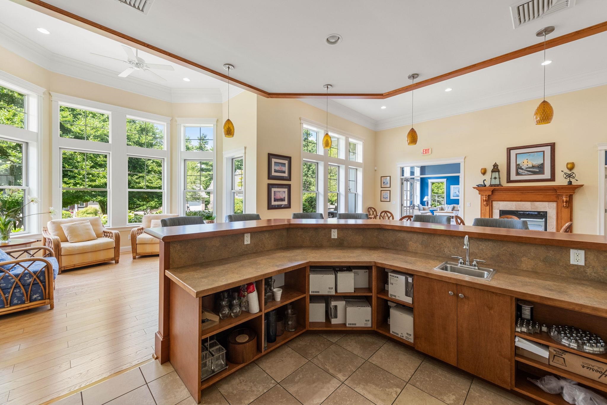 100 Shepards Cove Road Unit: G-203