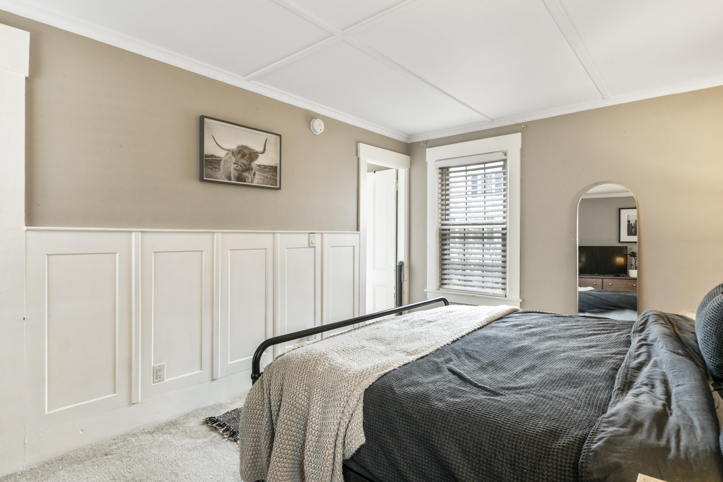 87 Charles Street Unit: 2