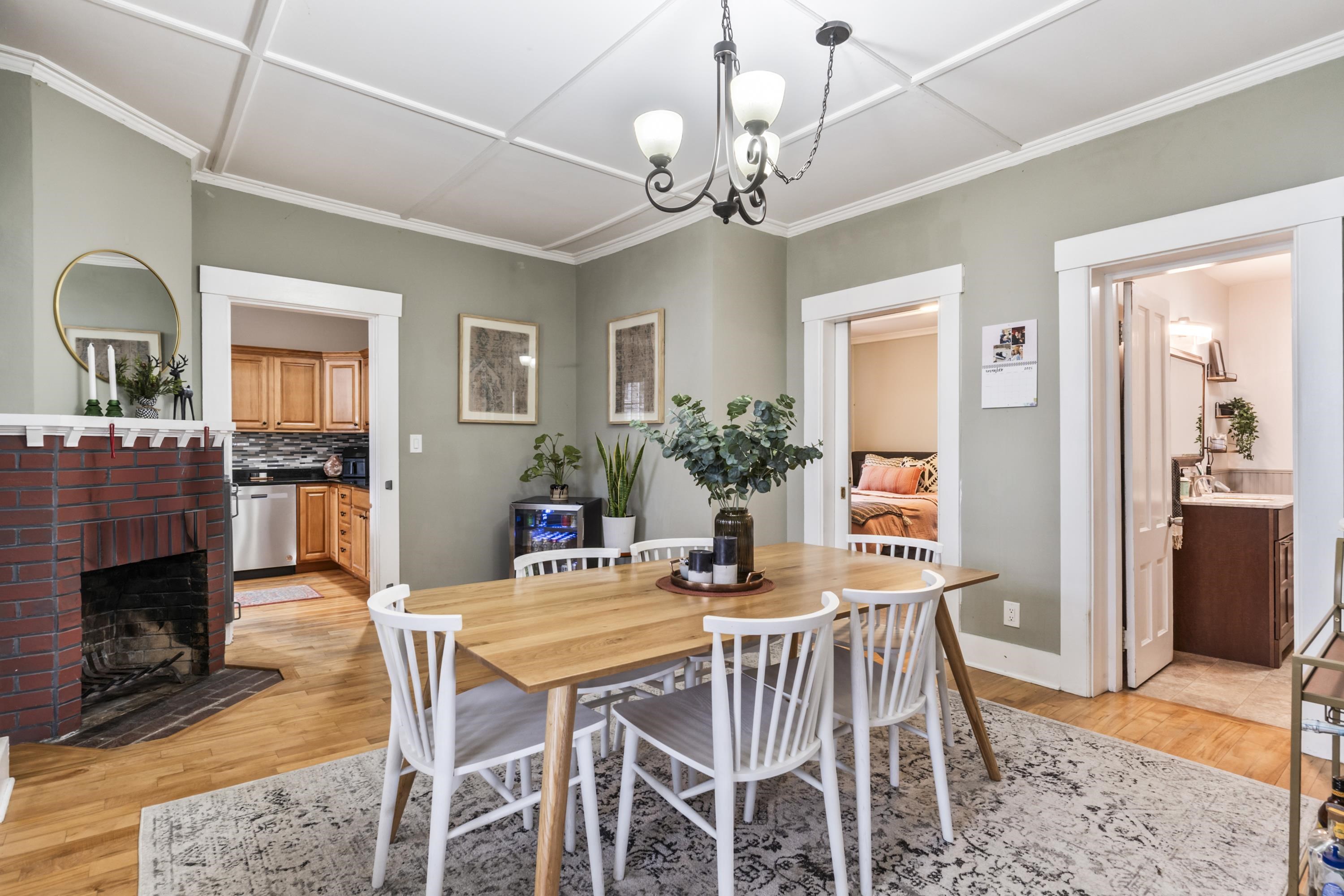 87 Charles Street Unit: 2