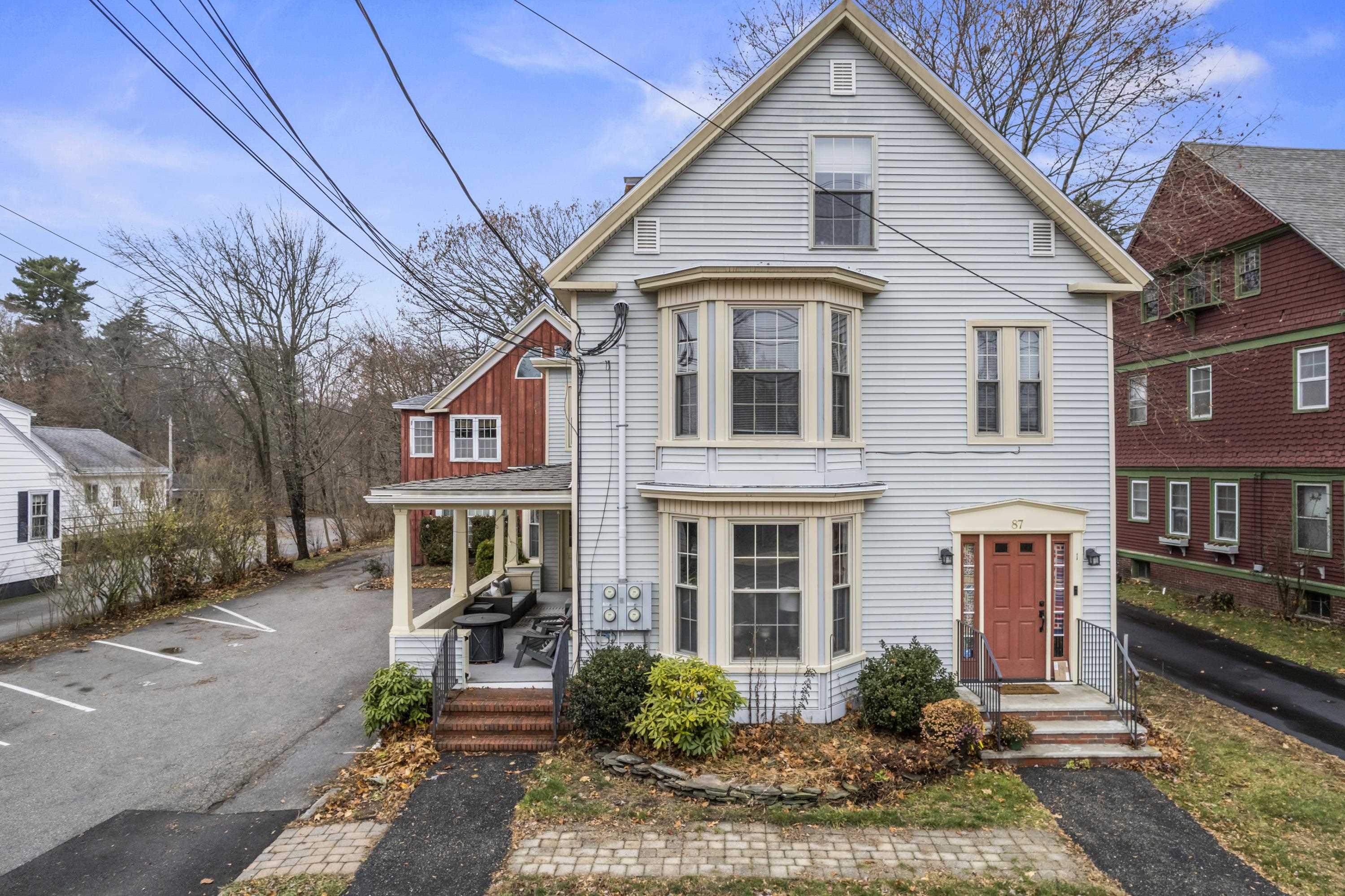 87 Charles Street Unit: 2