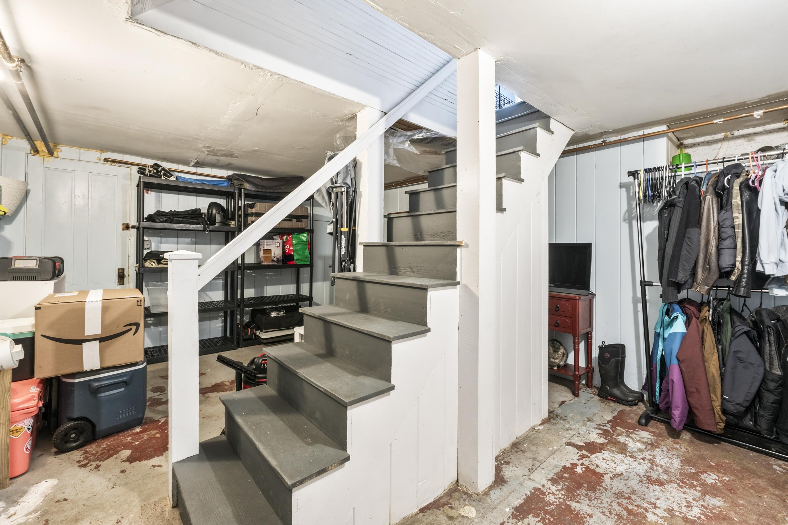 87 Charles Street Unit: 2