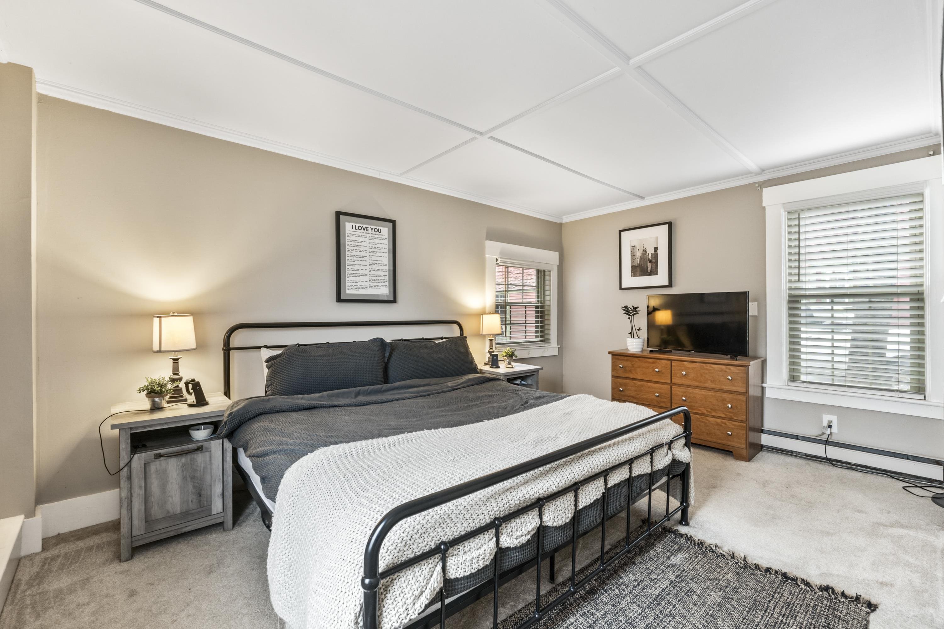 87 Charles Street Unit: 2