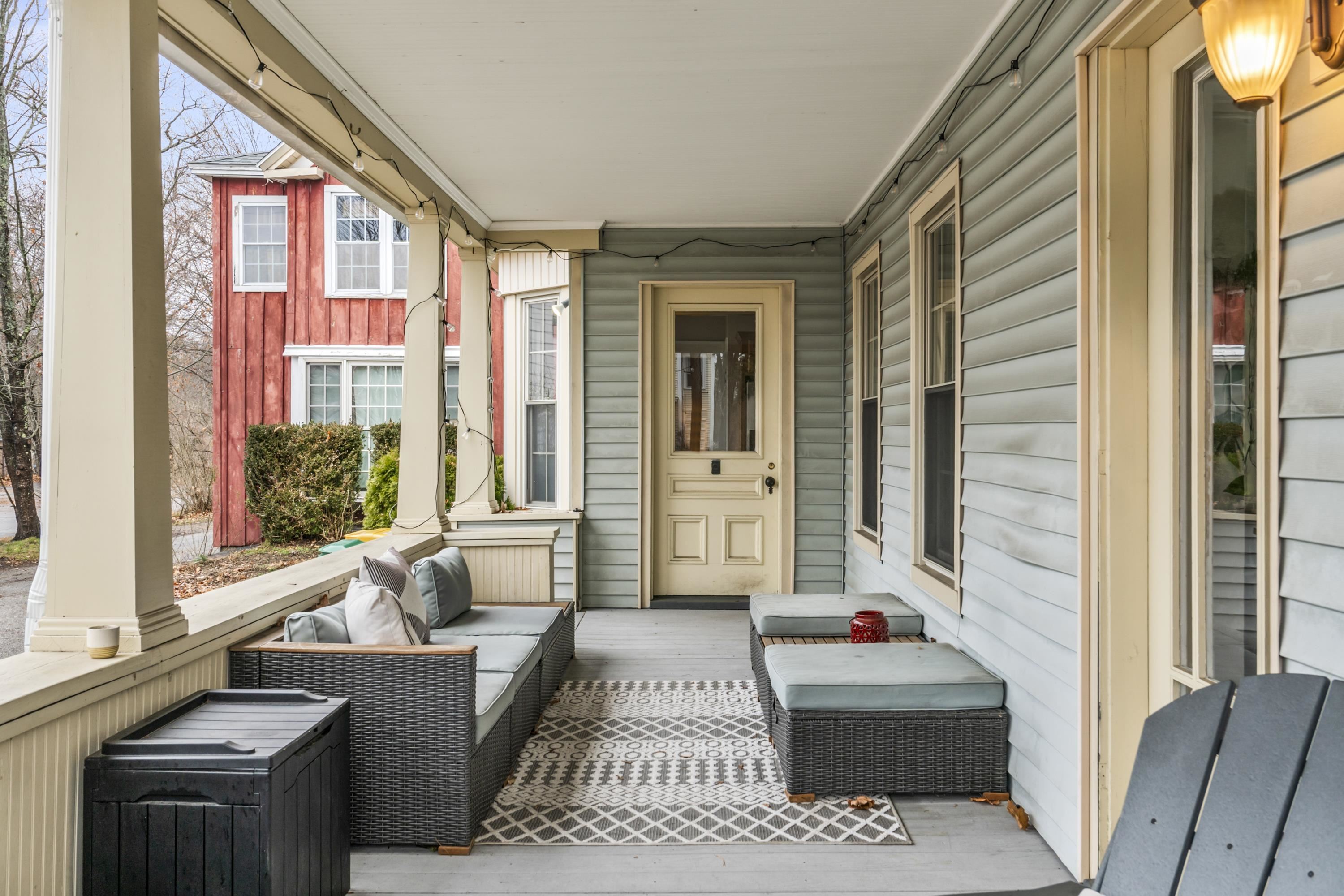 87 Charles Street Unit: 2