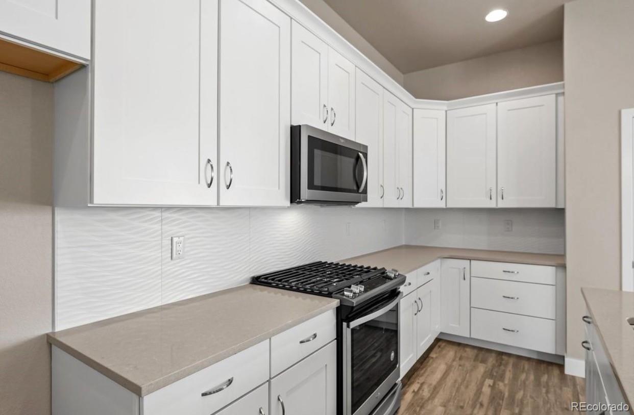 6195  Saddlesmith Street