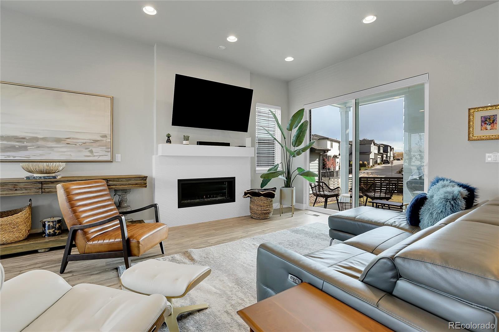 6195 Saddlesmith Street