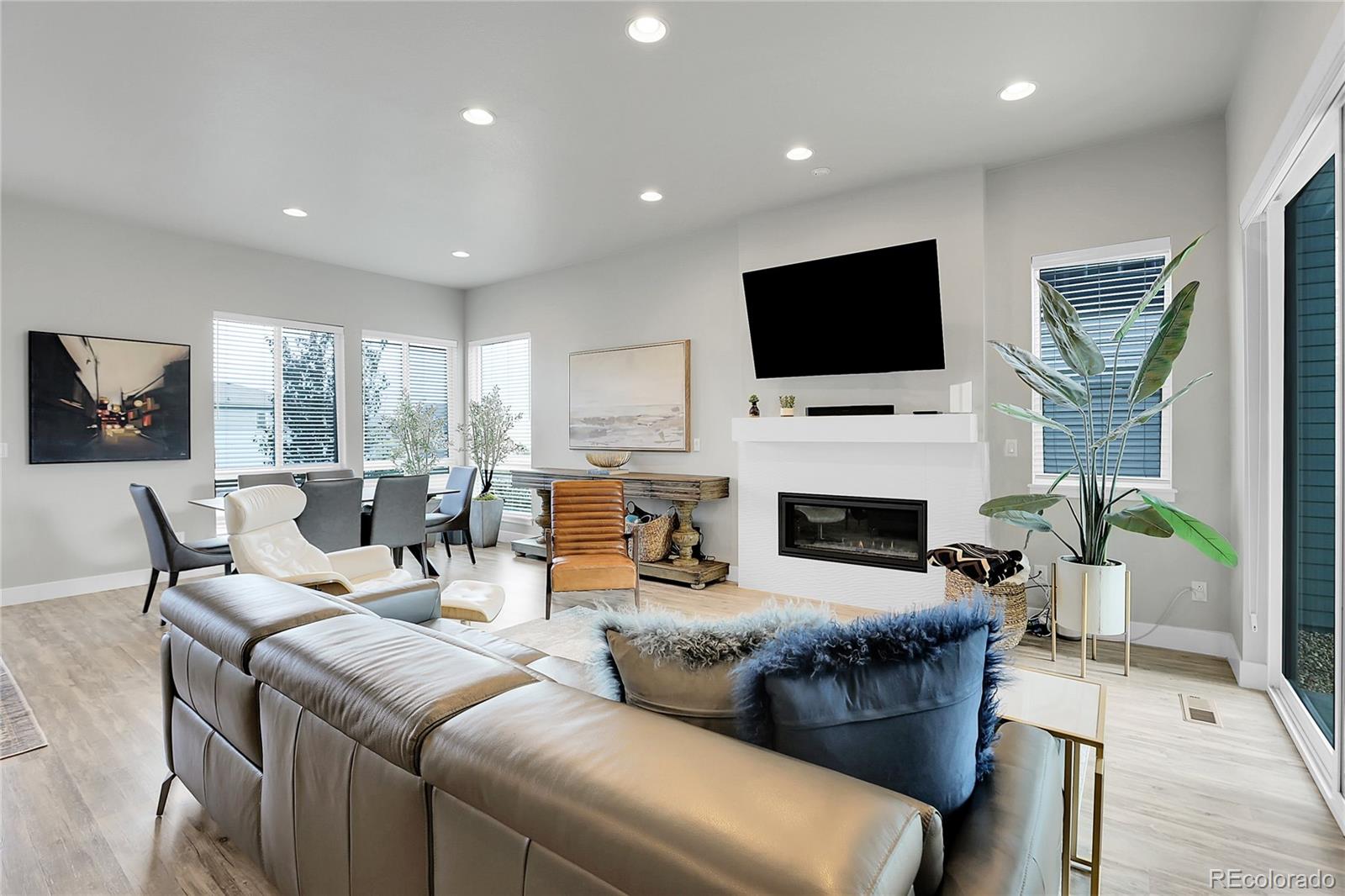 6195 Saddlesmith Street