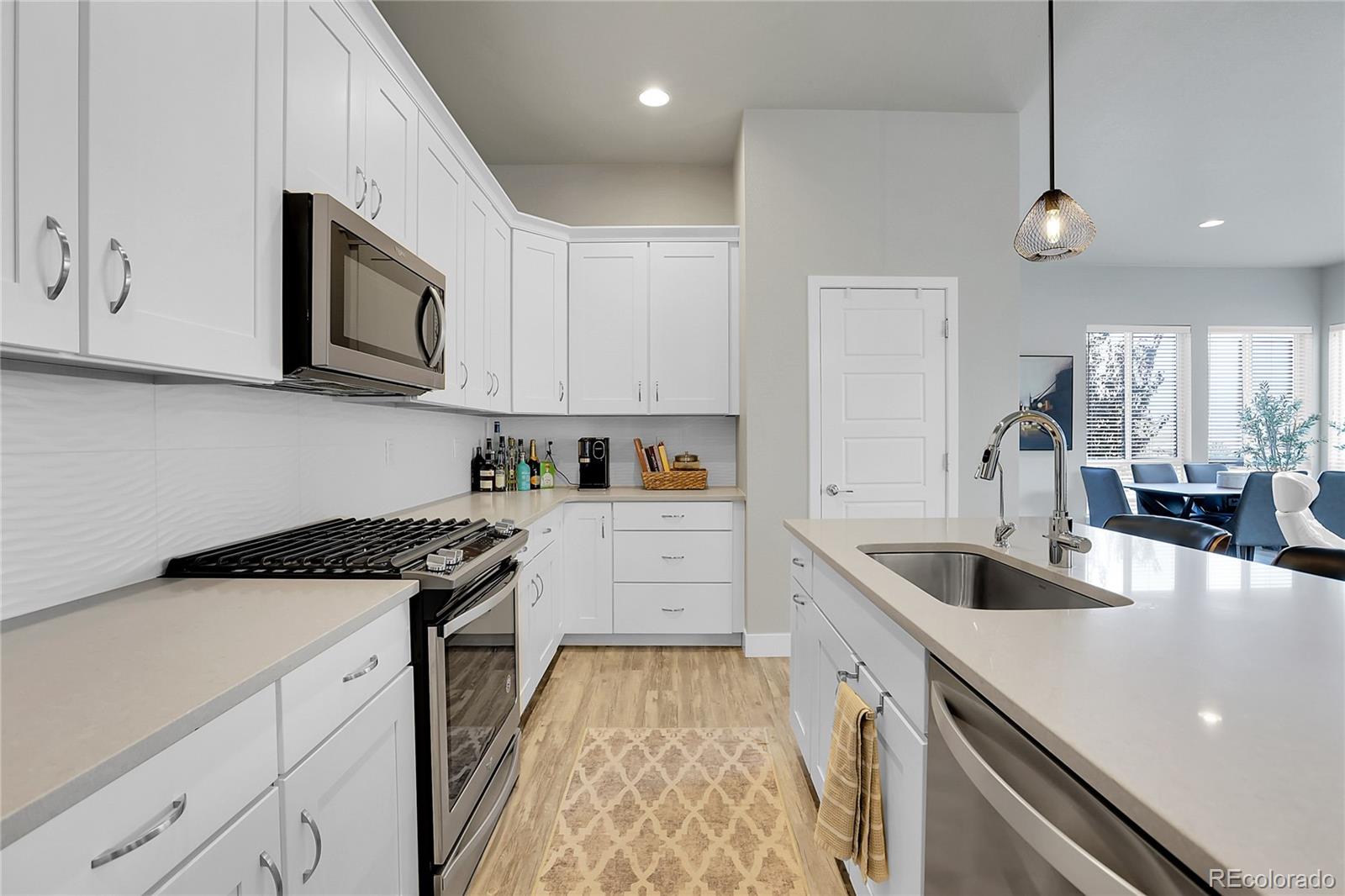 6195 Saddlesmith Street