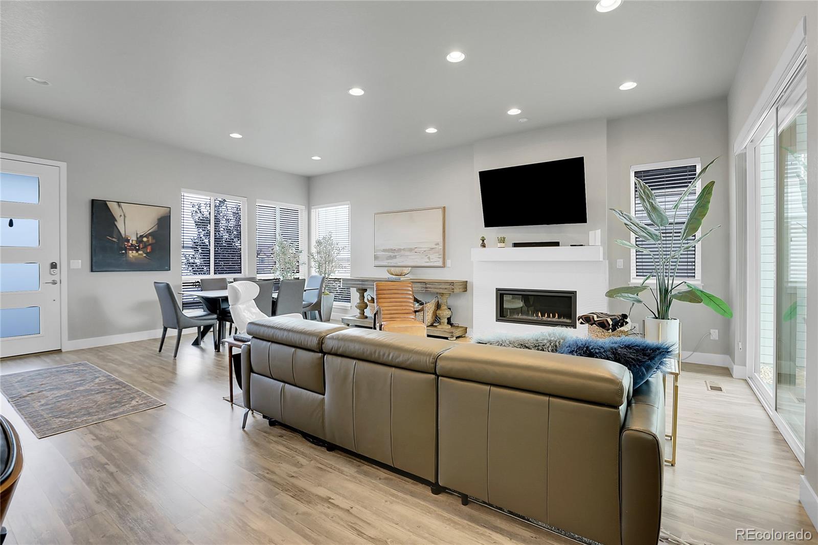 6195 Saddlesmith Street