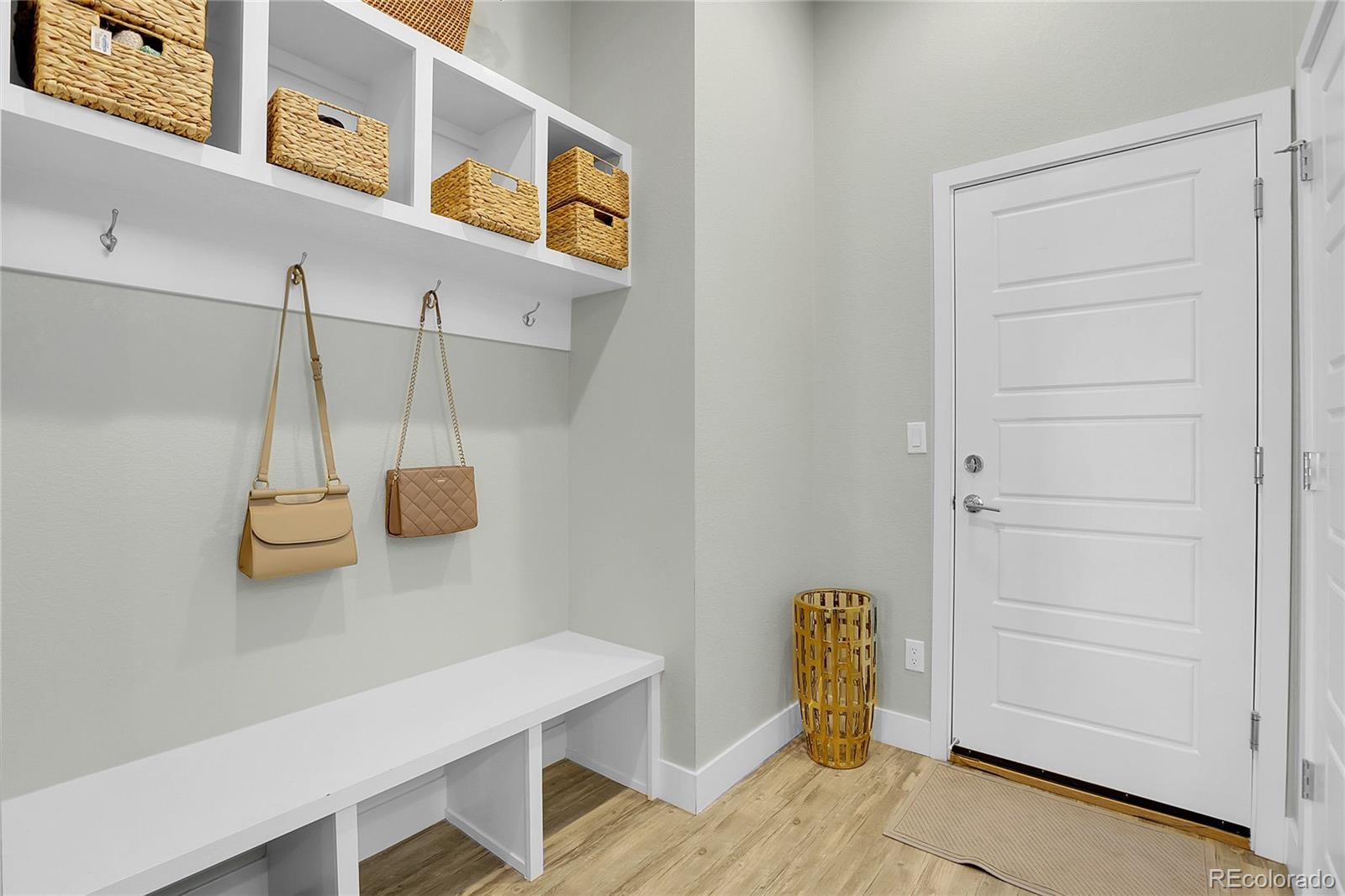 6195 Saddlesmith Street