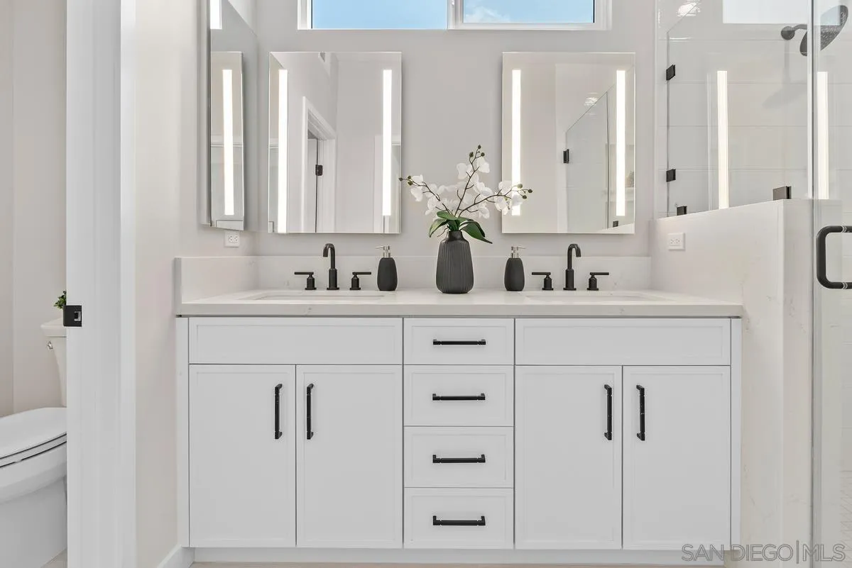 569 N Vulcan Ave, Encinitas