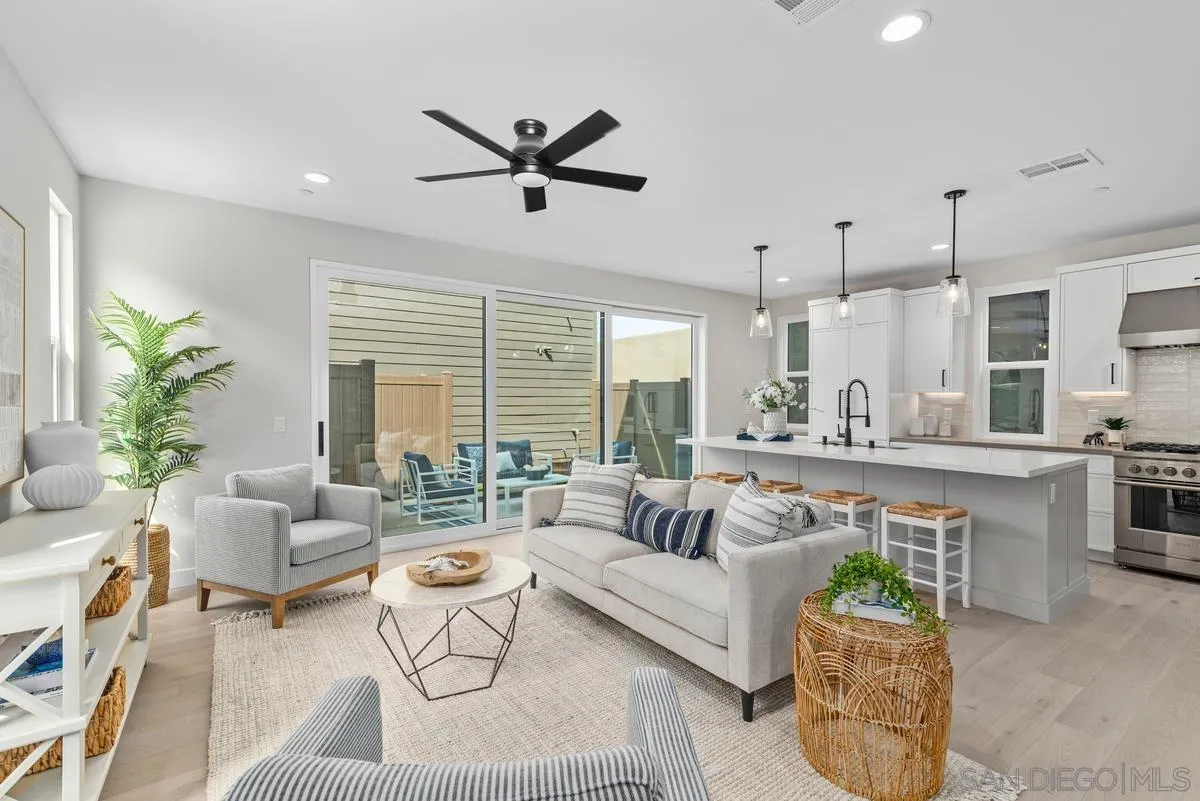 569 N Vulcan Ave, Encinitas