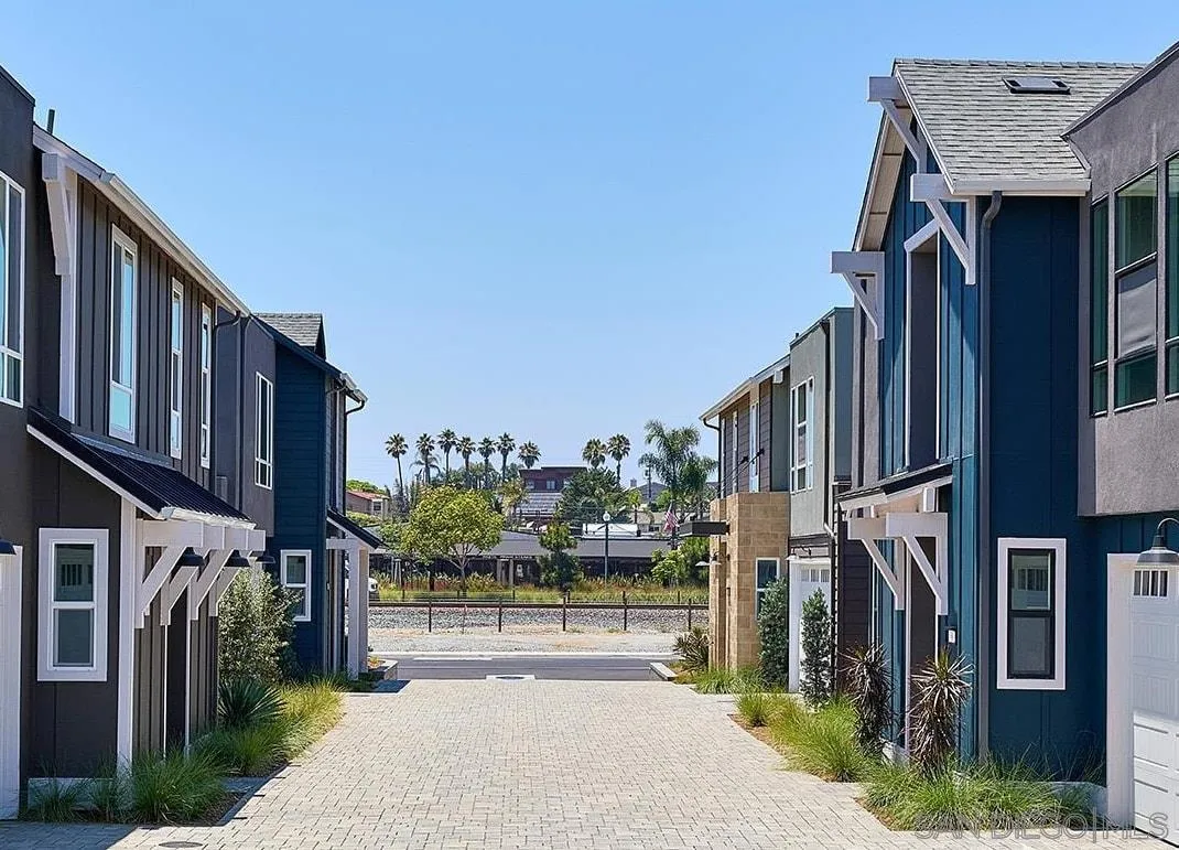 569 N Vulcan Ave, Encinitas