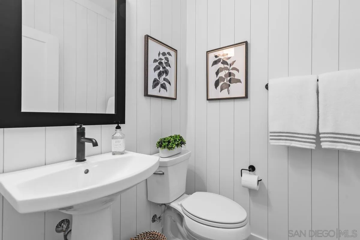 569 N Vulcan Ave, Encinitas