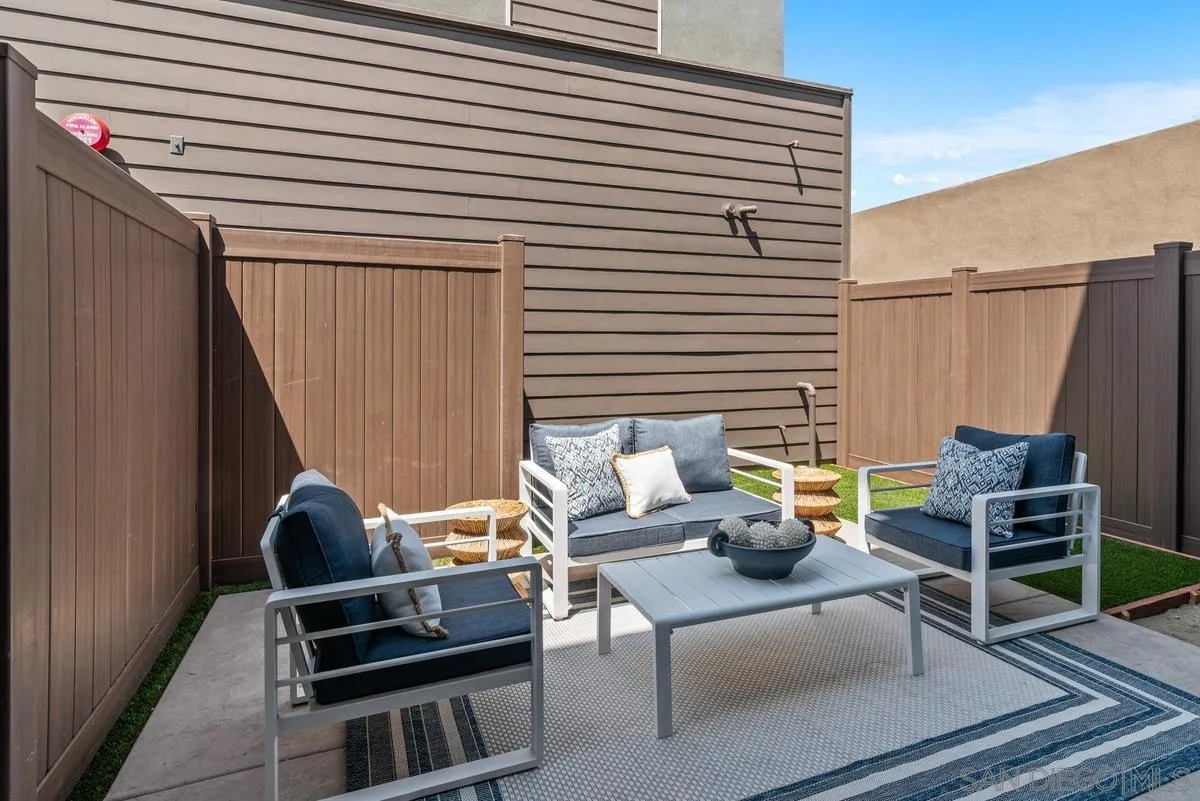 569 N Vulcan Ave, Encinitas