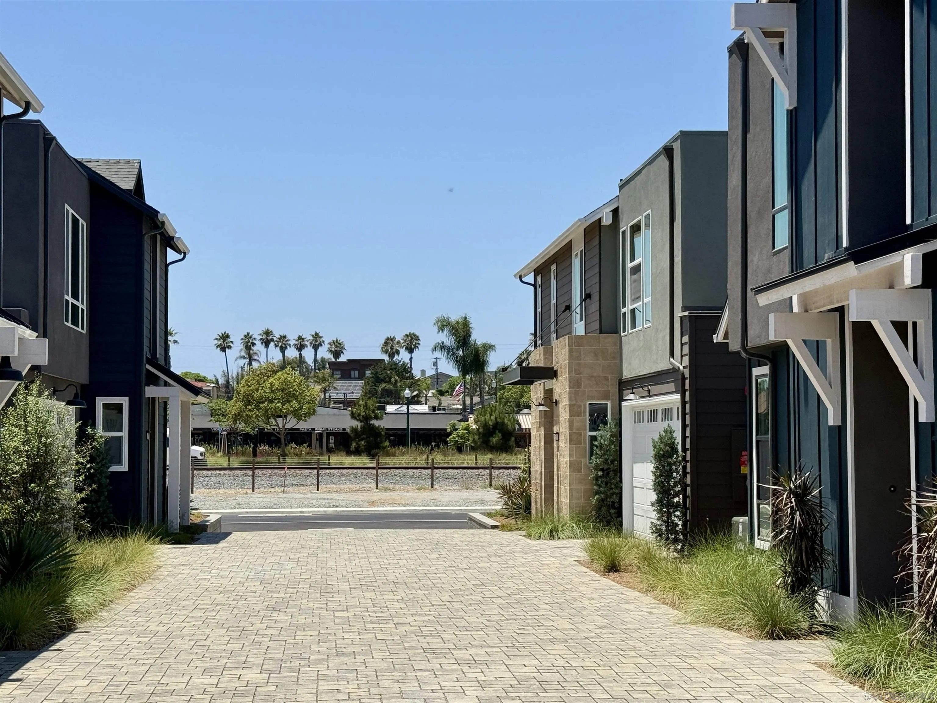 569 N Vulcan Ave, Encinitas