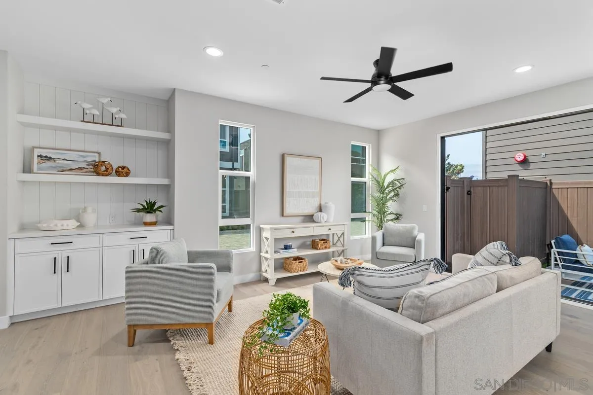 569 N Vulcan Ave, Encinitas