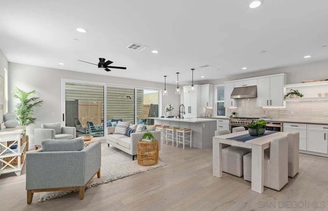 569 N Vulcan Ave, Encinitas