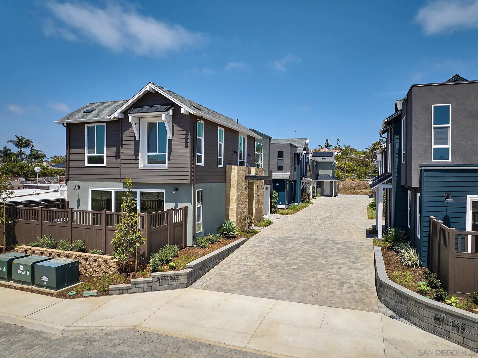 569 N Vulcan Ave, Encinitas