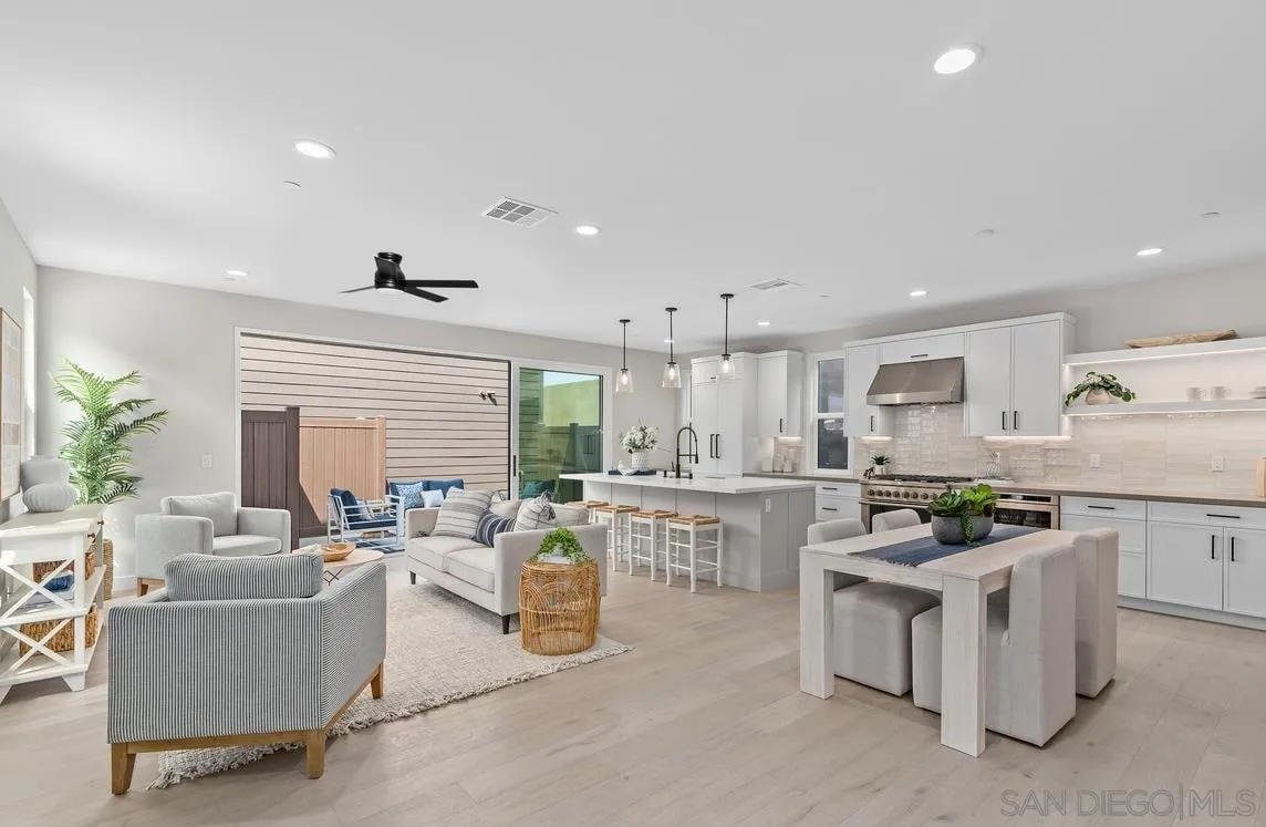 569 N Vulcan Ave, Encinitas