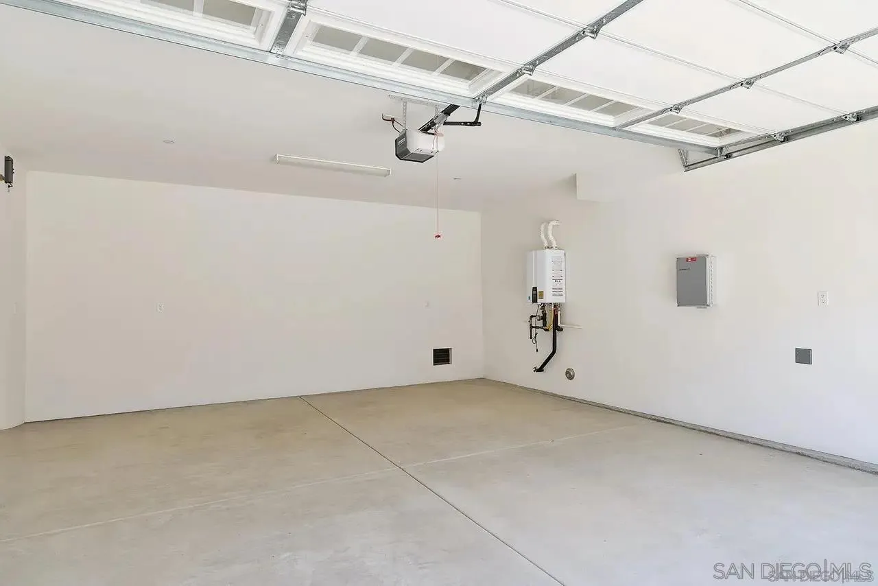 569 N Vulcan Ave., Encinitas