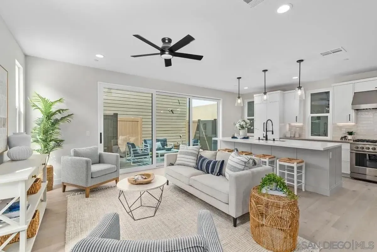 569 N Vulcan Ave., Encinitas