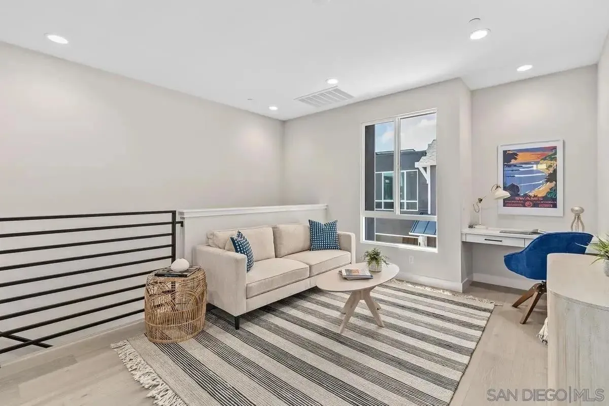 569 N Vulcan Ave., Encinitas