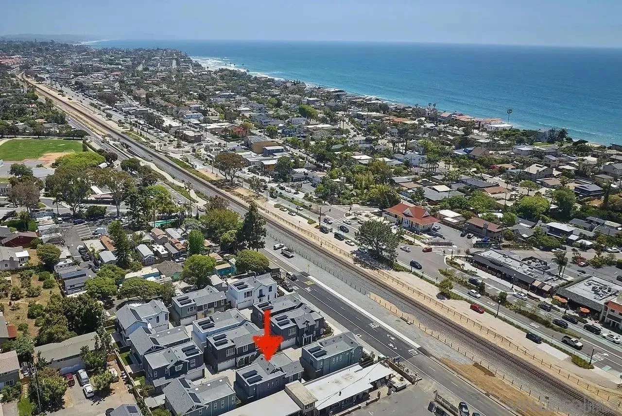 569 N Vulcan Ave., Encinitas